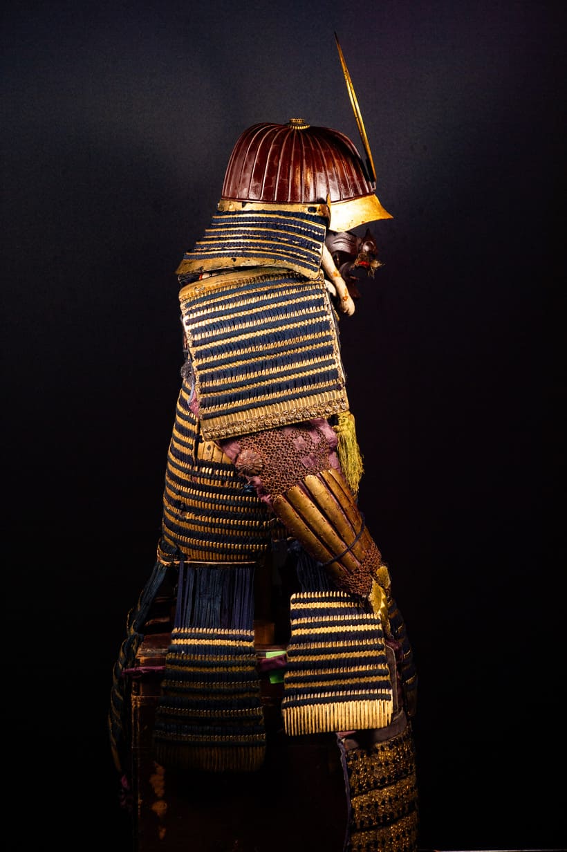 Edo period samurai Kabuto with crescent moon crest — 27 of 28