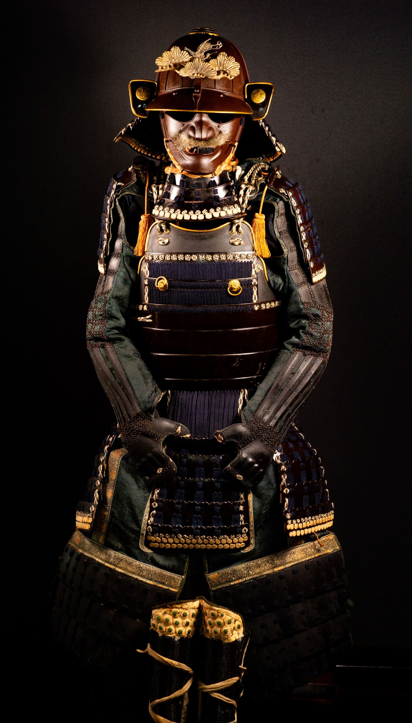 A fine Japanese armour (Tōsei Gusoku) — 2 of 25