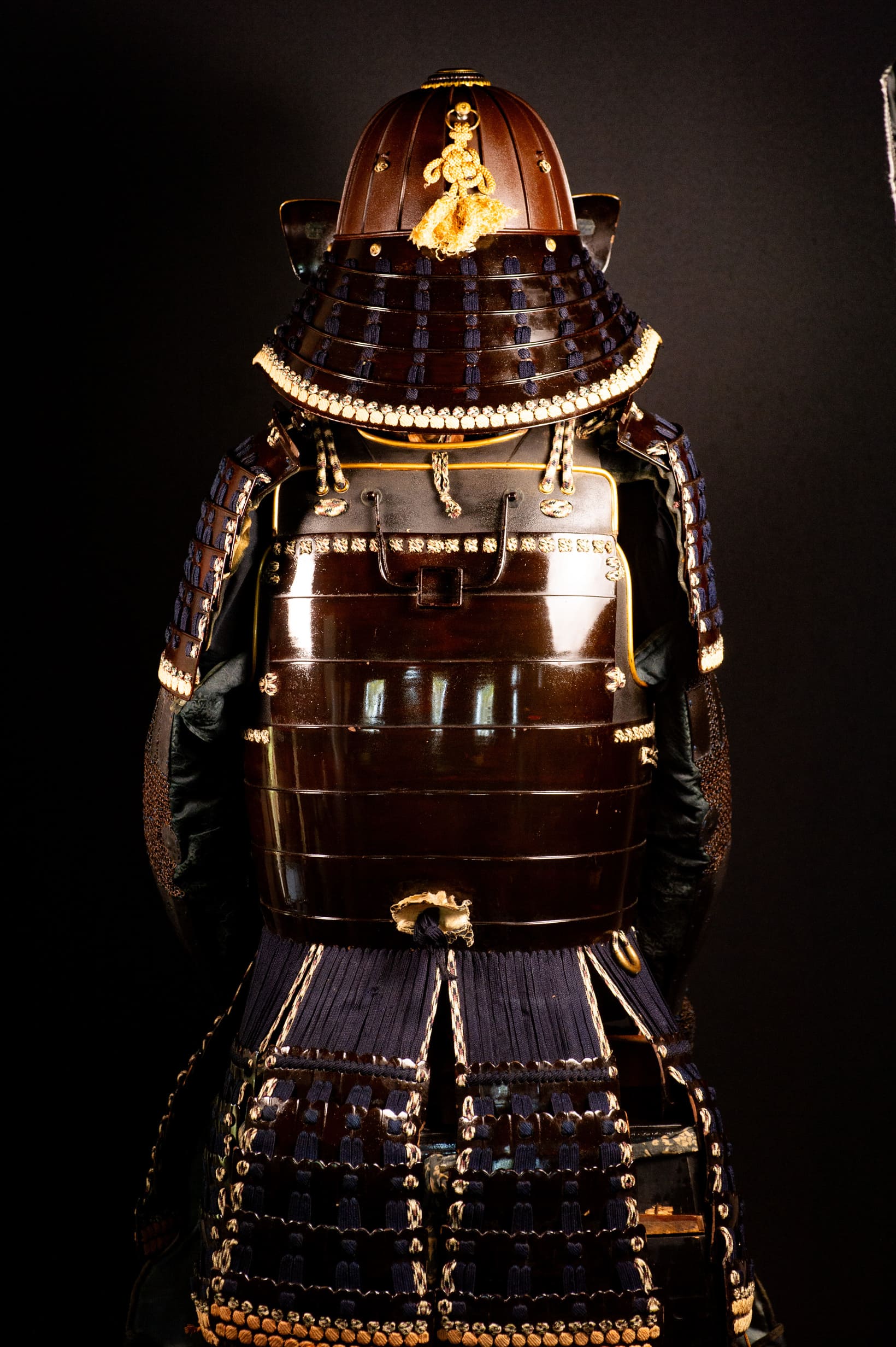 A fine Japanese armour (Tōsei Gusoku) — 12 of 25