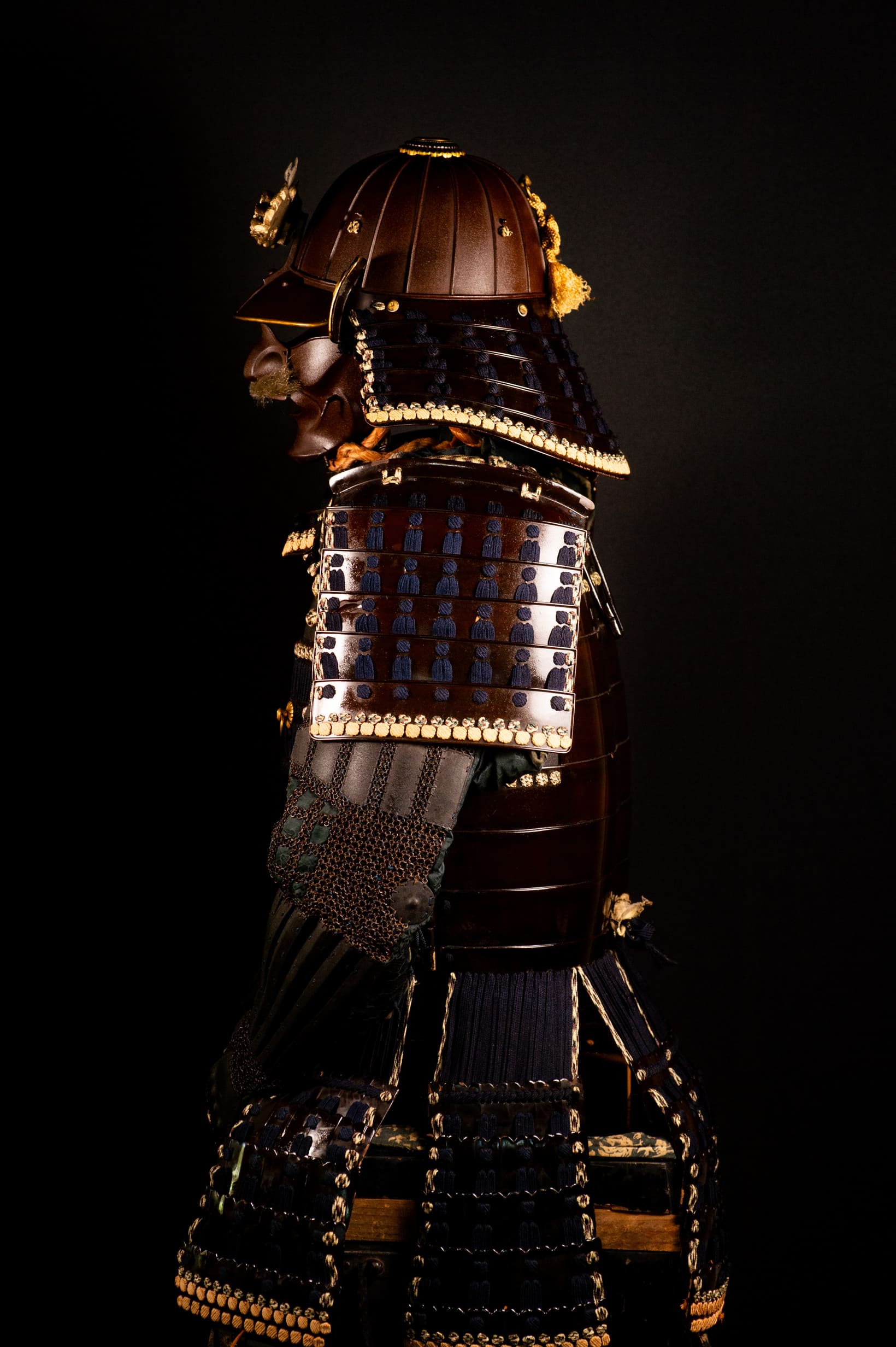 A fine Japanese armour (Tōsei Gusoku) — 16 of 25