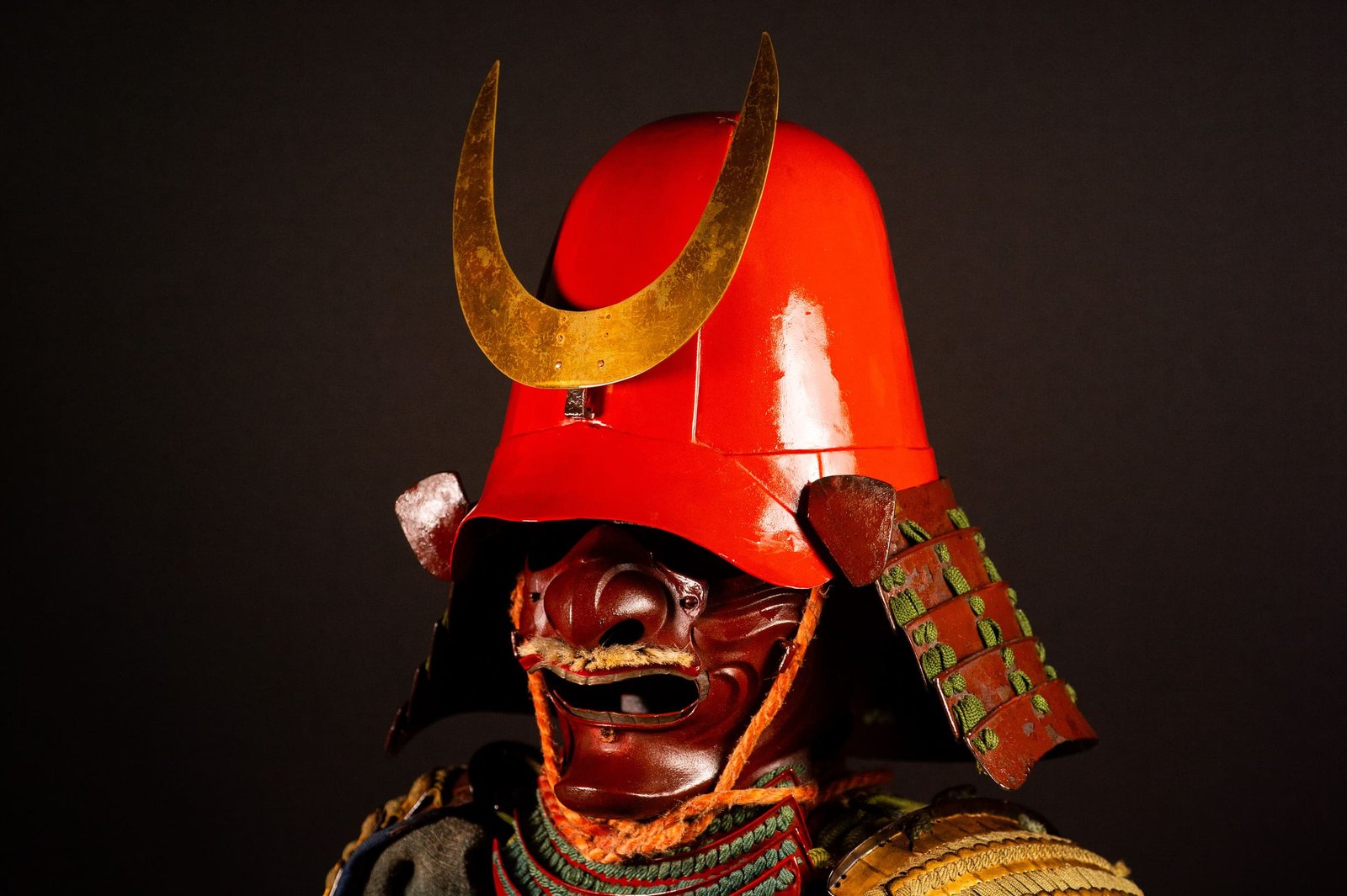 Certified Japanese Samurai Armor (Gusoku) – Red Lacquer Nimai-Dō and Moegi Lacing | Early Edo Period — 9 of 28
