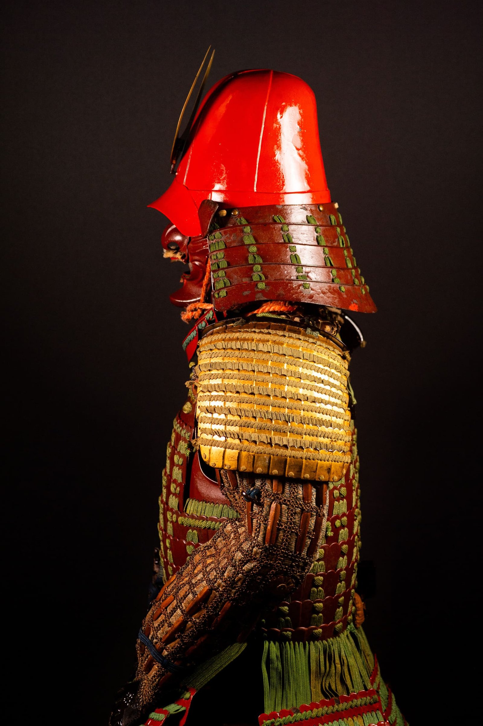 Certified Japanese Samurai Armor (Gusoku) – Red Lacquer Nimai-Dō and Moegi Lacing | Early Edo Period — 11 of 28