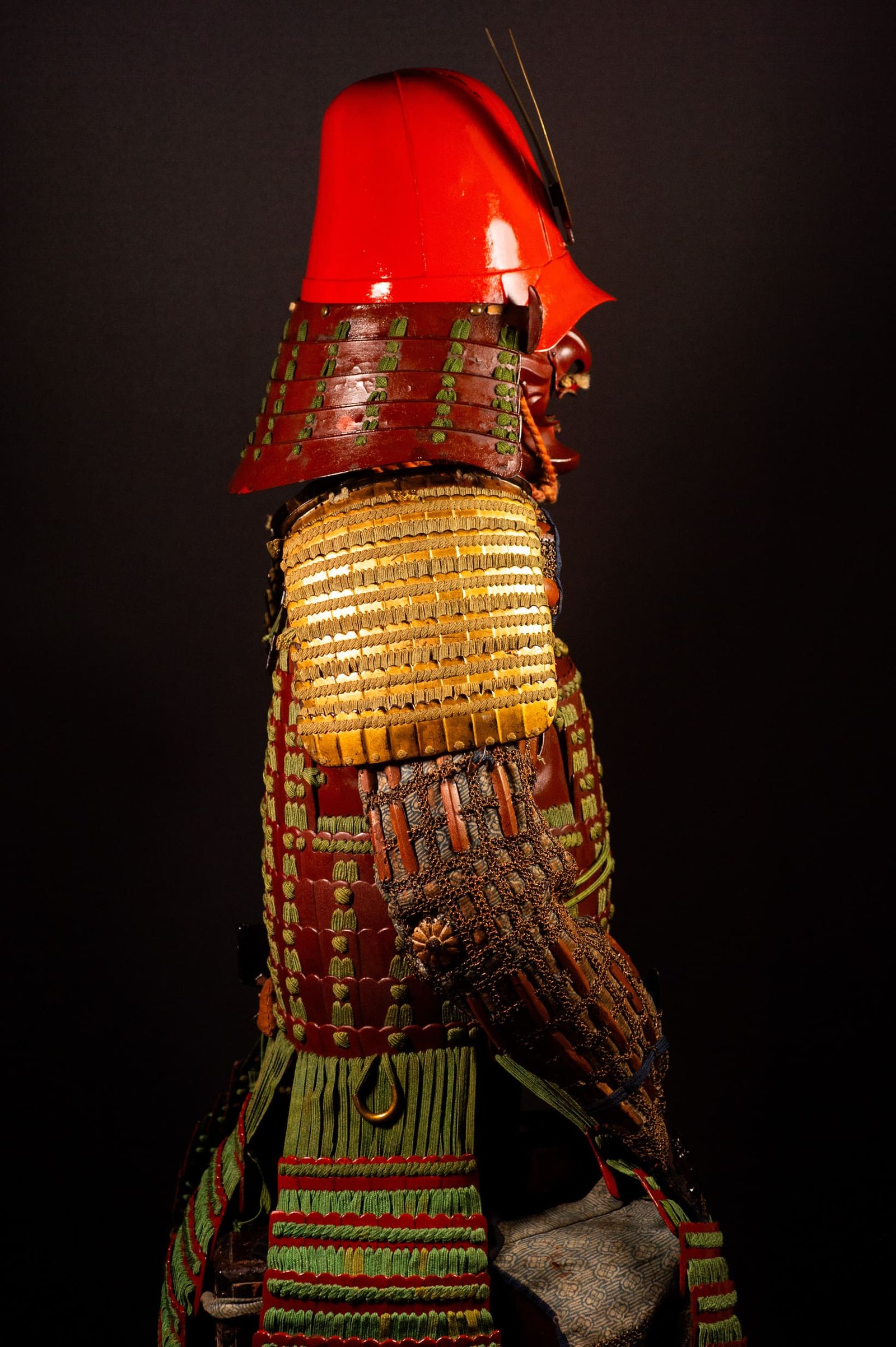 Certified Japanese Samurai Armor (Gusoku) – Red Lacquer Nimai-Dō and Moegi Lacing | Early Edo Period — 17 of 28