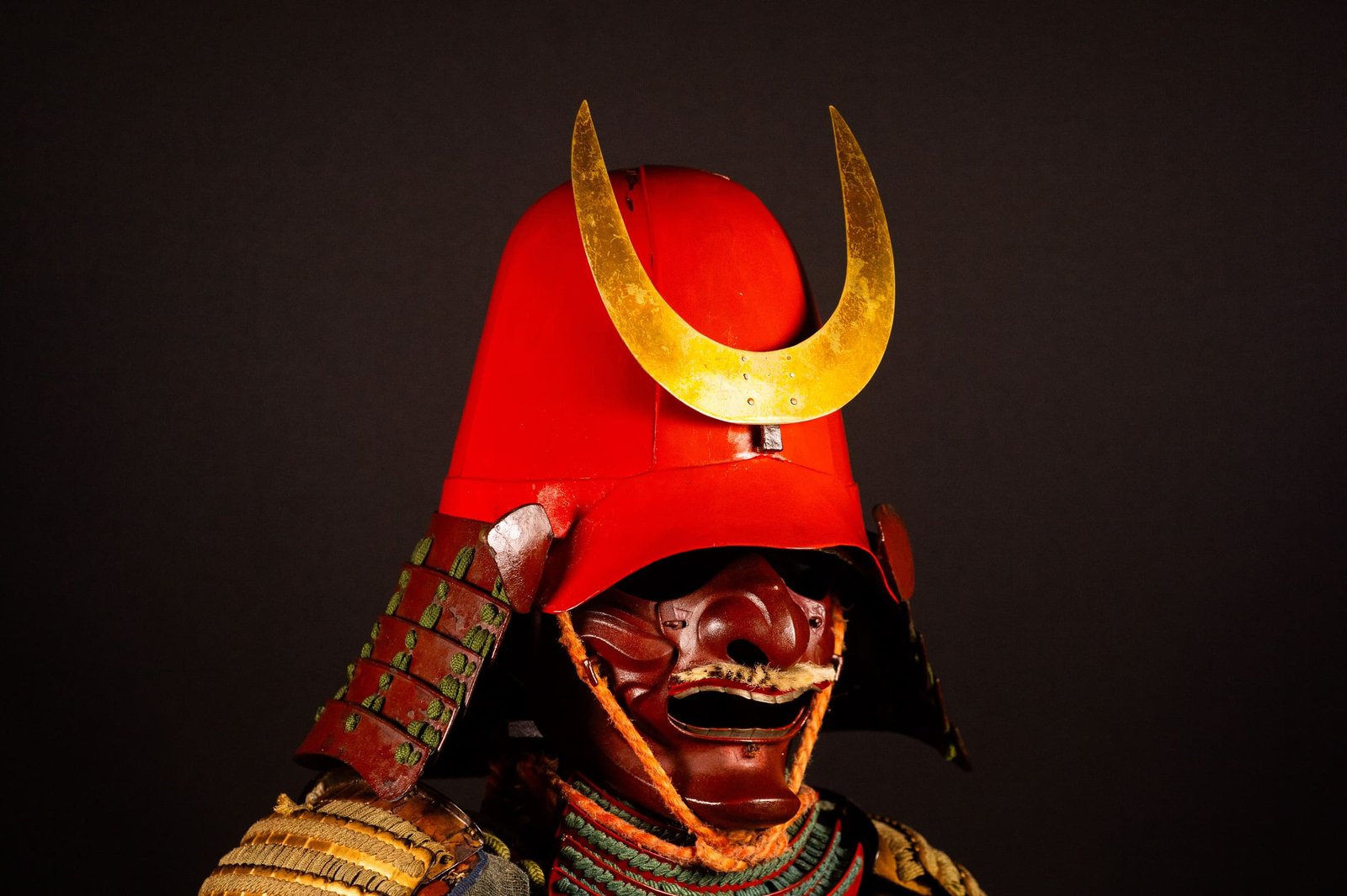 Certified Japanese Samurai Armor (Gusoku) – Red Lacquer Nimai-Dō and Moegi Lacing | Early Edo Period — 24 of 28