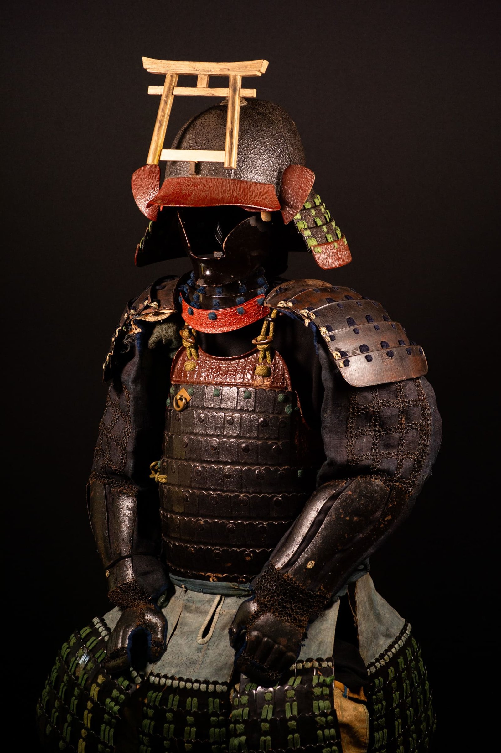 Japanese Samurai Armor Tōsei Gusoku with Torii Maedate — 4 of 22