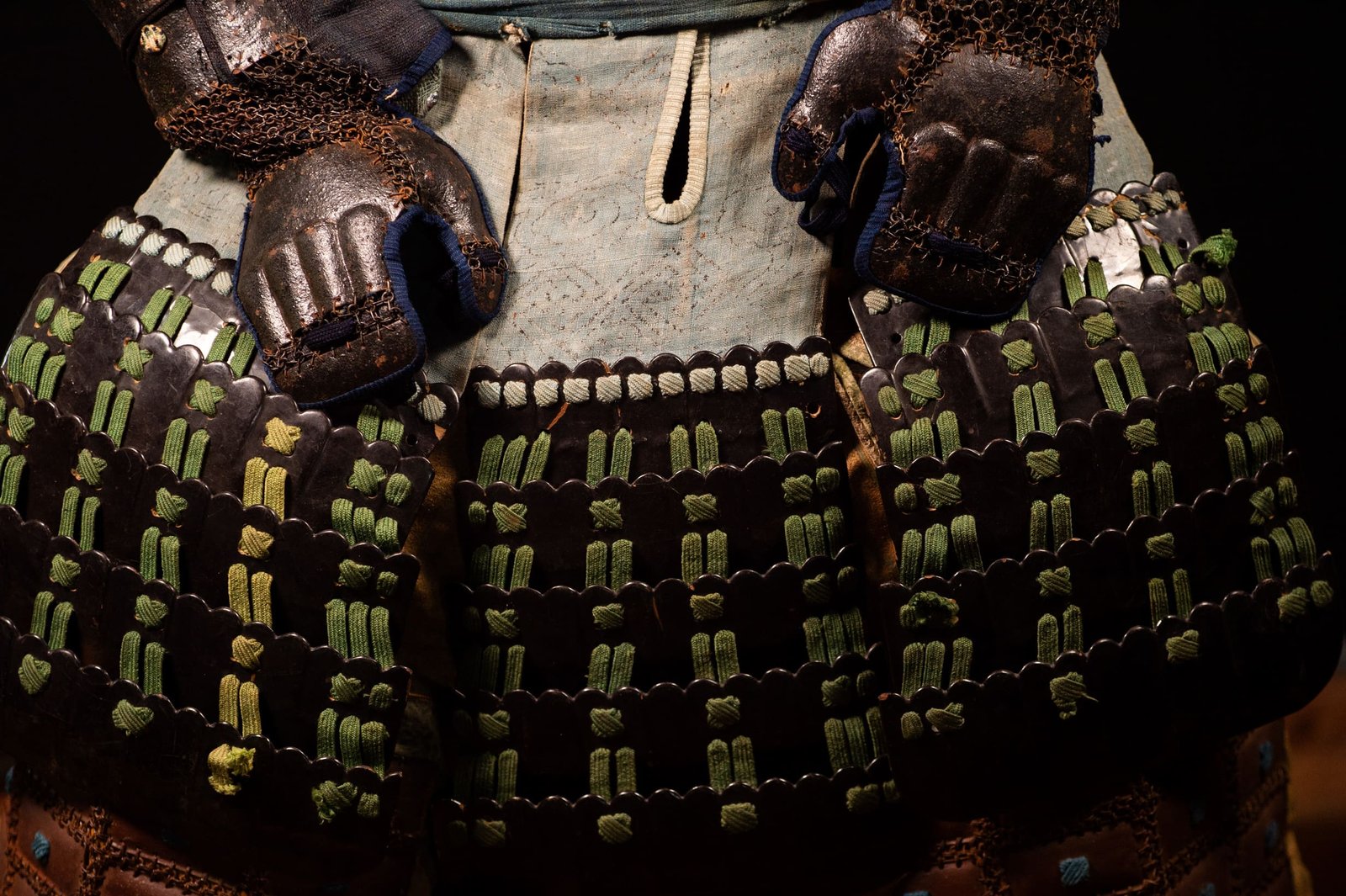 Japanese Samurai Armor Tōsei Gusoku with Torii Maedate — 7 of 22