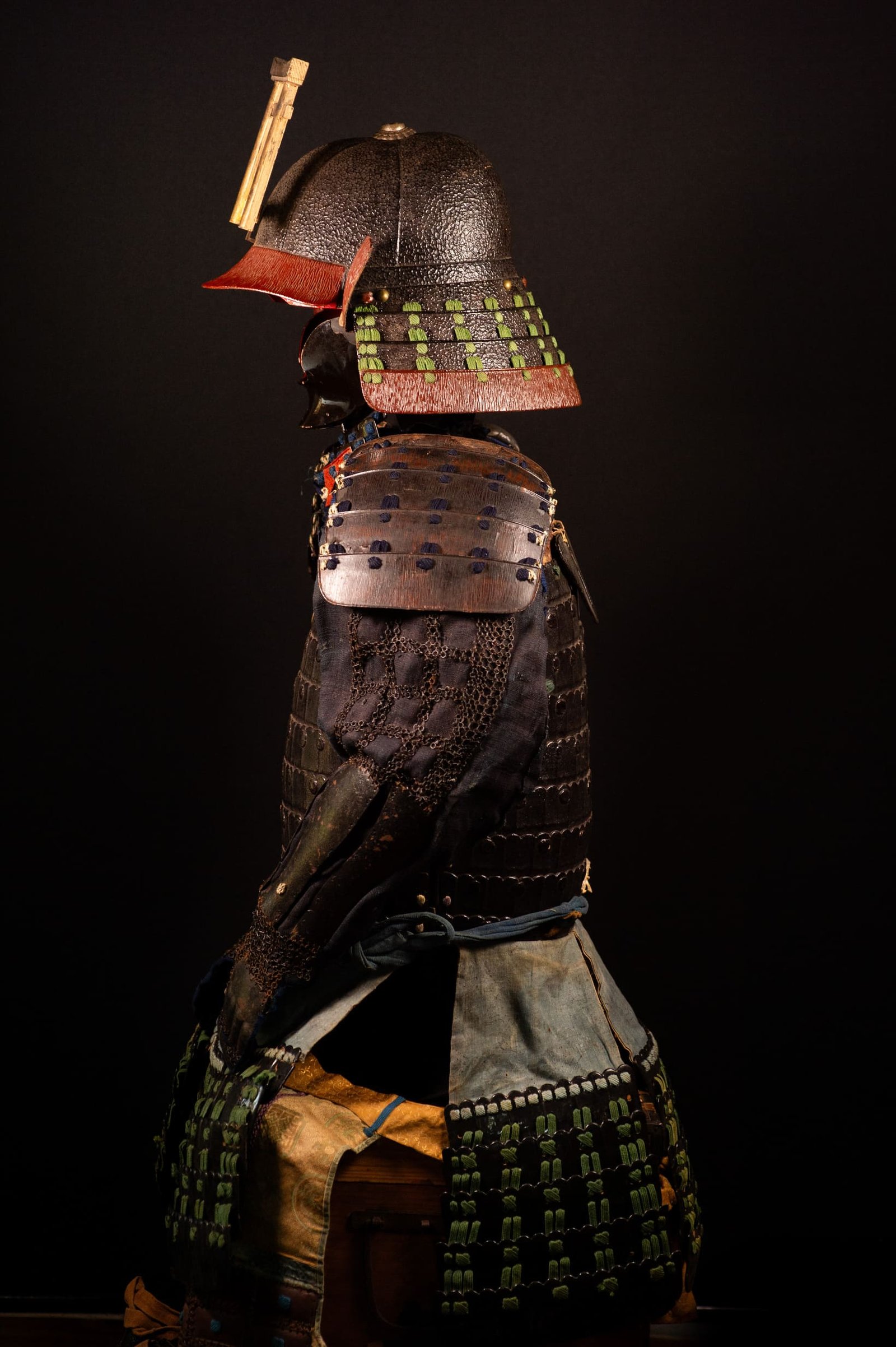 Japanese Samurai Armor Tōsei Gusoku with Torii Maedate — 9 of 22