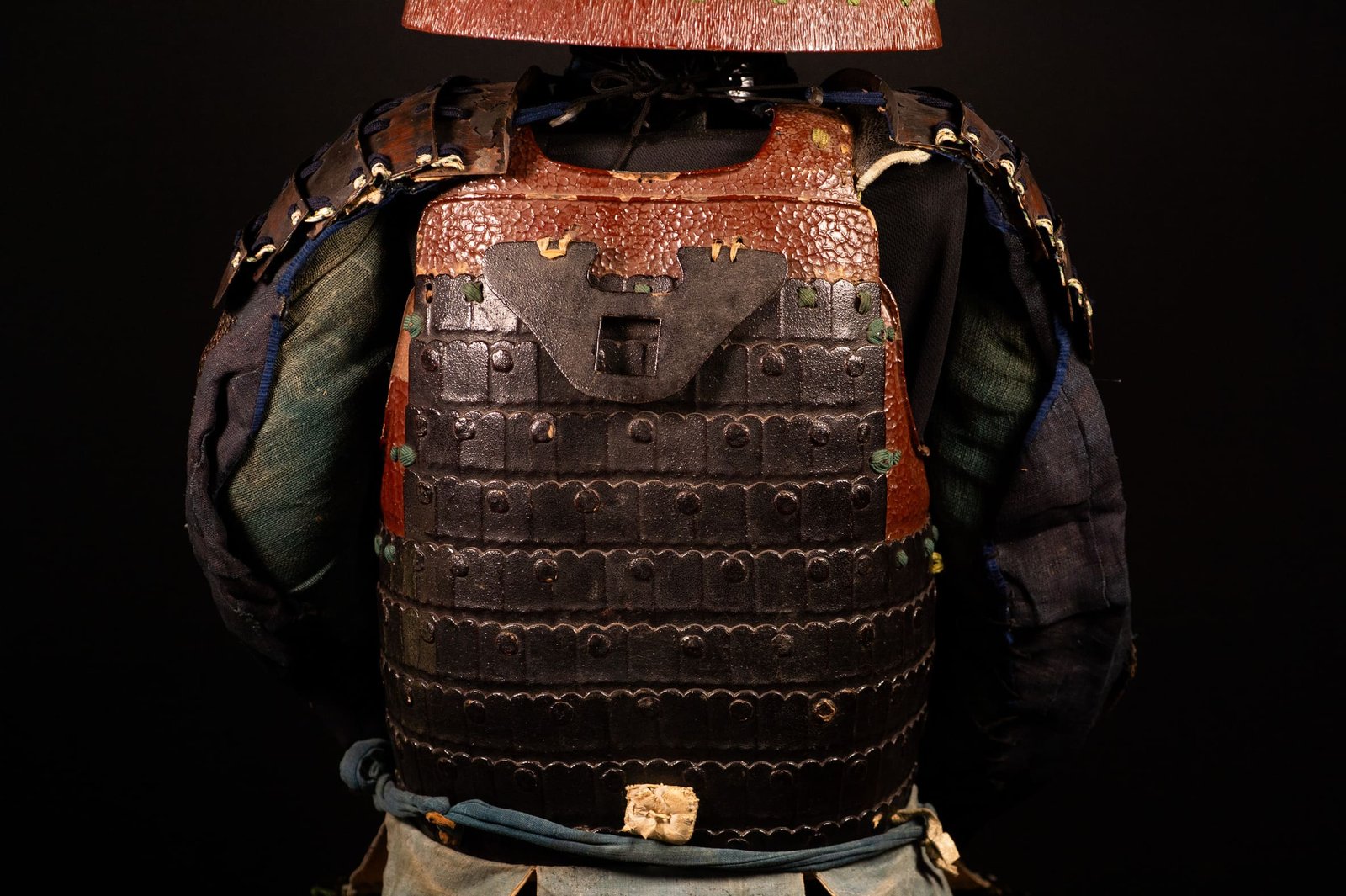 Japanese Samurai Armor Tōsei Gusoku with Torii Maedate — 20 of 22