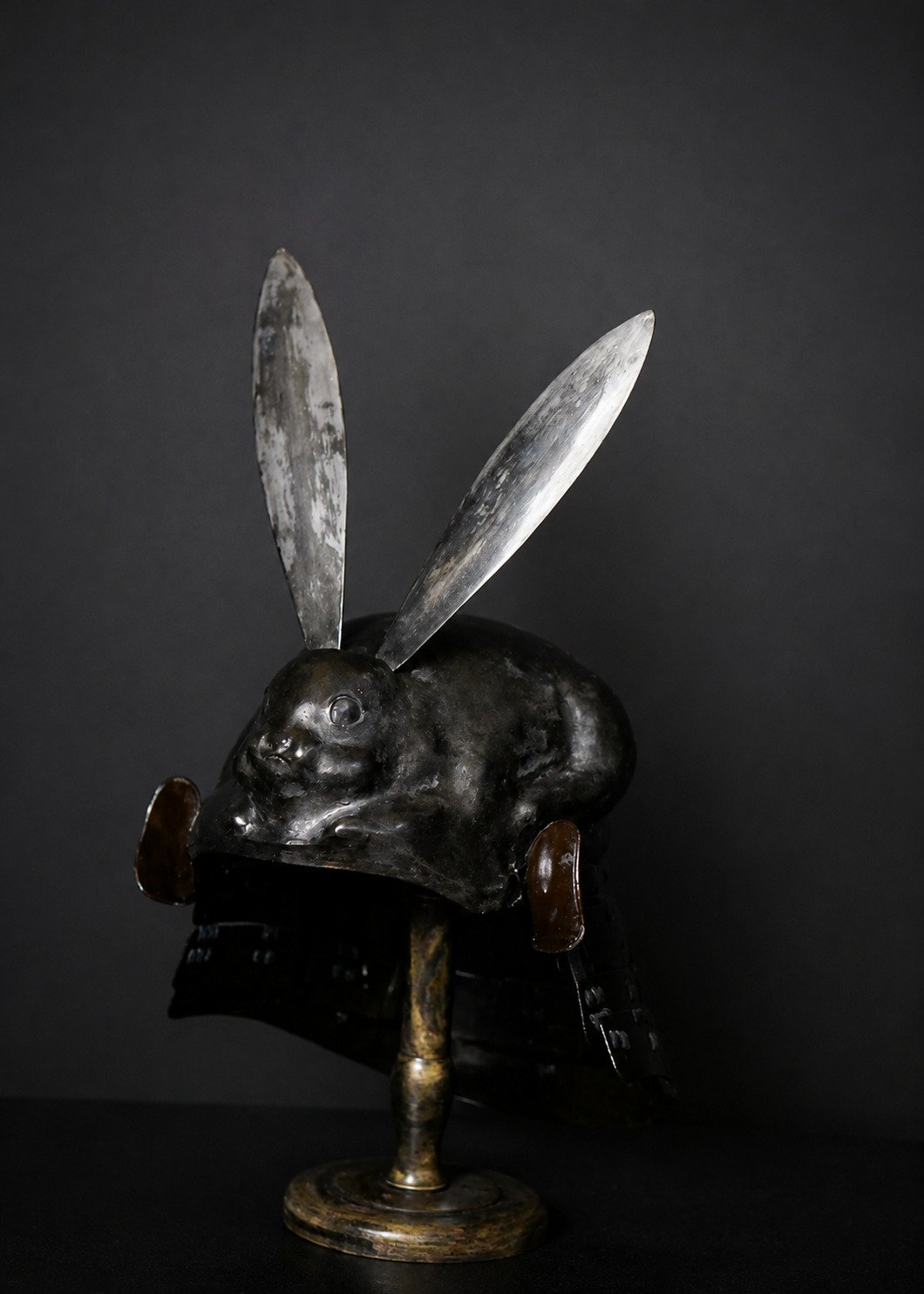 Edo Usagi-nari Kawari Kabuto – Silver-Foiled Rabbit Helmet — 7 of 15