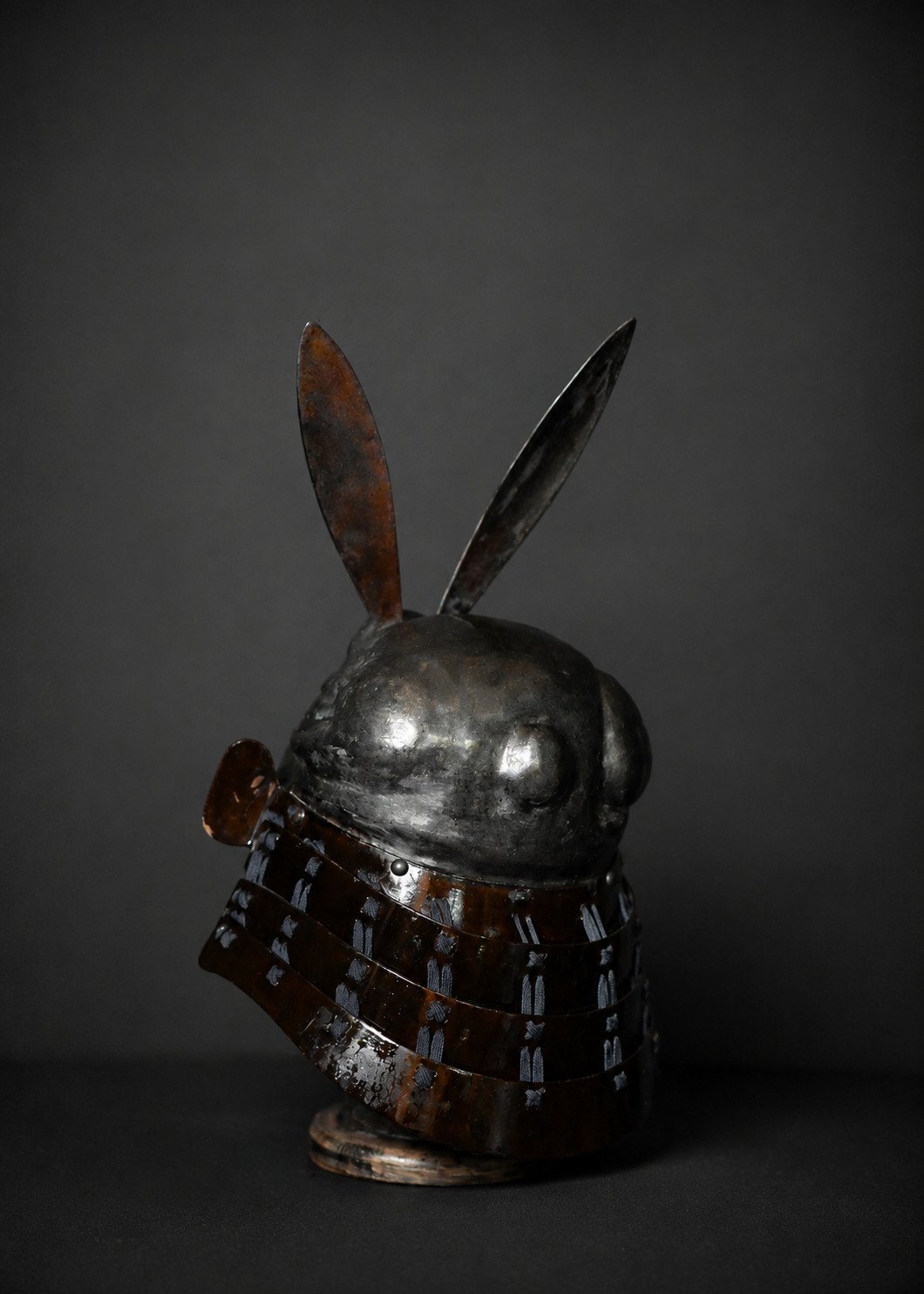 Edo Usagi-nari Kawari Kabuto – Silver-Foiled Rabbit Helmet — 9 of 15