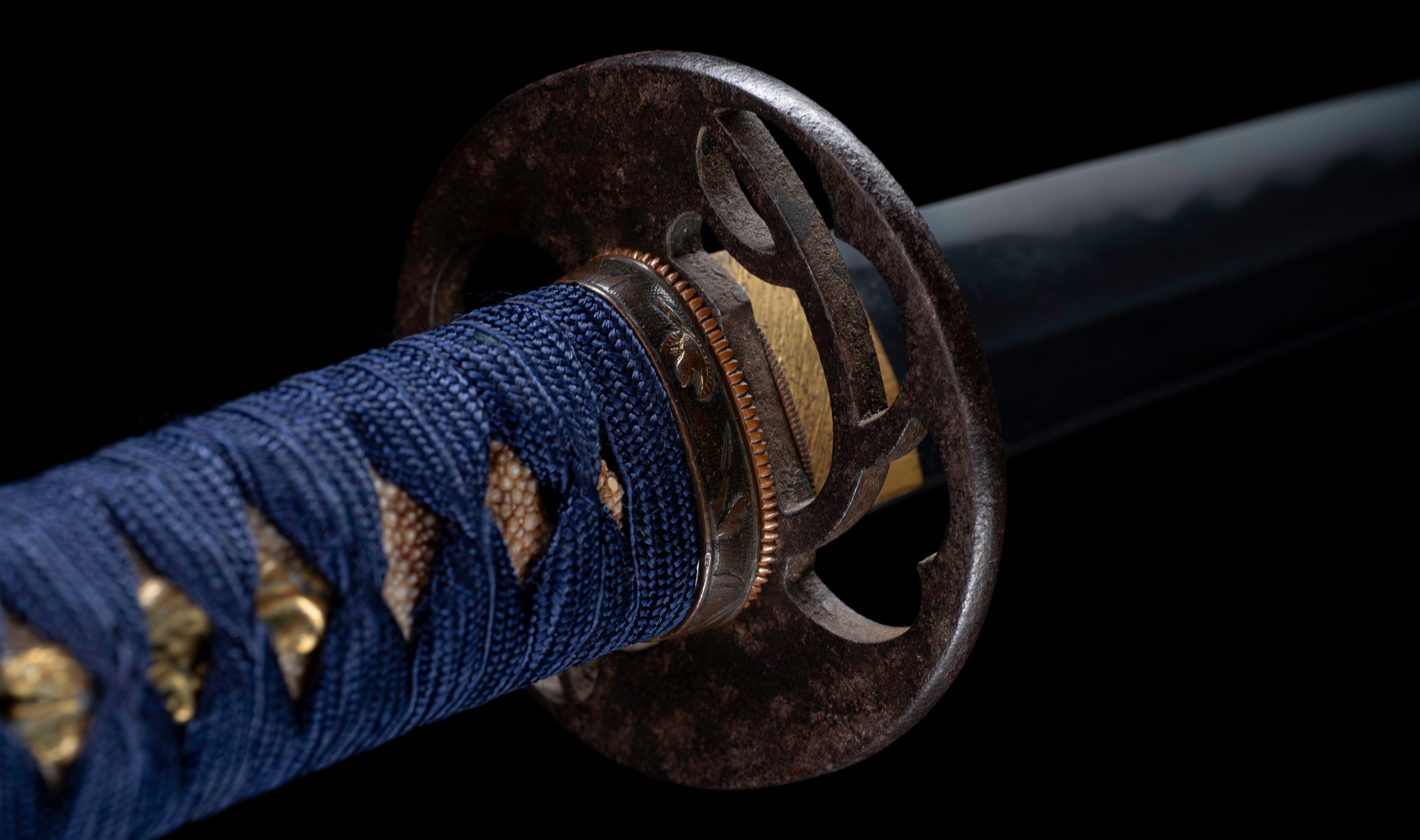 Antique Japanese Katana: Vermilion Lacquer Saya, Sparrow Fuchi-Kashira — 25 of 46