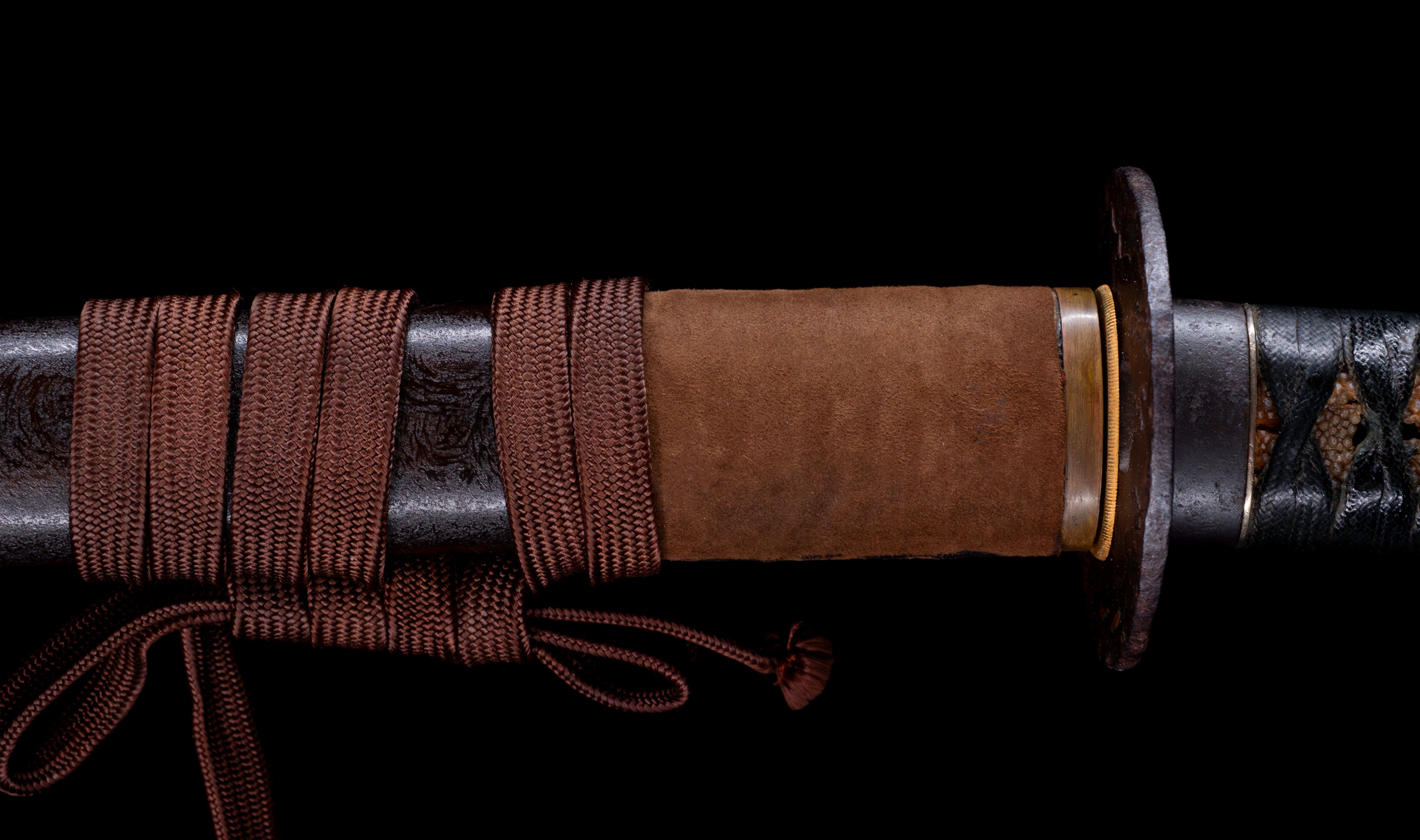Antique Japanese Katana: Gunome Hamon, Higo Iron Fittings, Leather Tsukamaki — 30 of 41