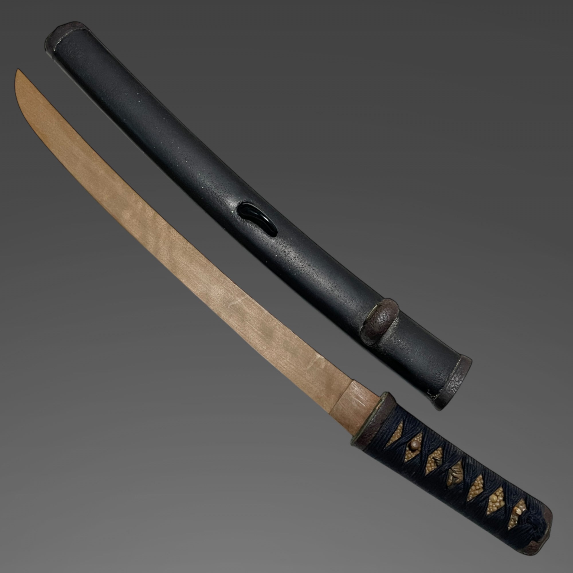 Aikuchi Koshirae for Sunnobi Tanto, Edo Period, Iron Fittings — 2 of 12