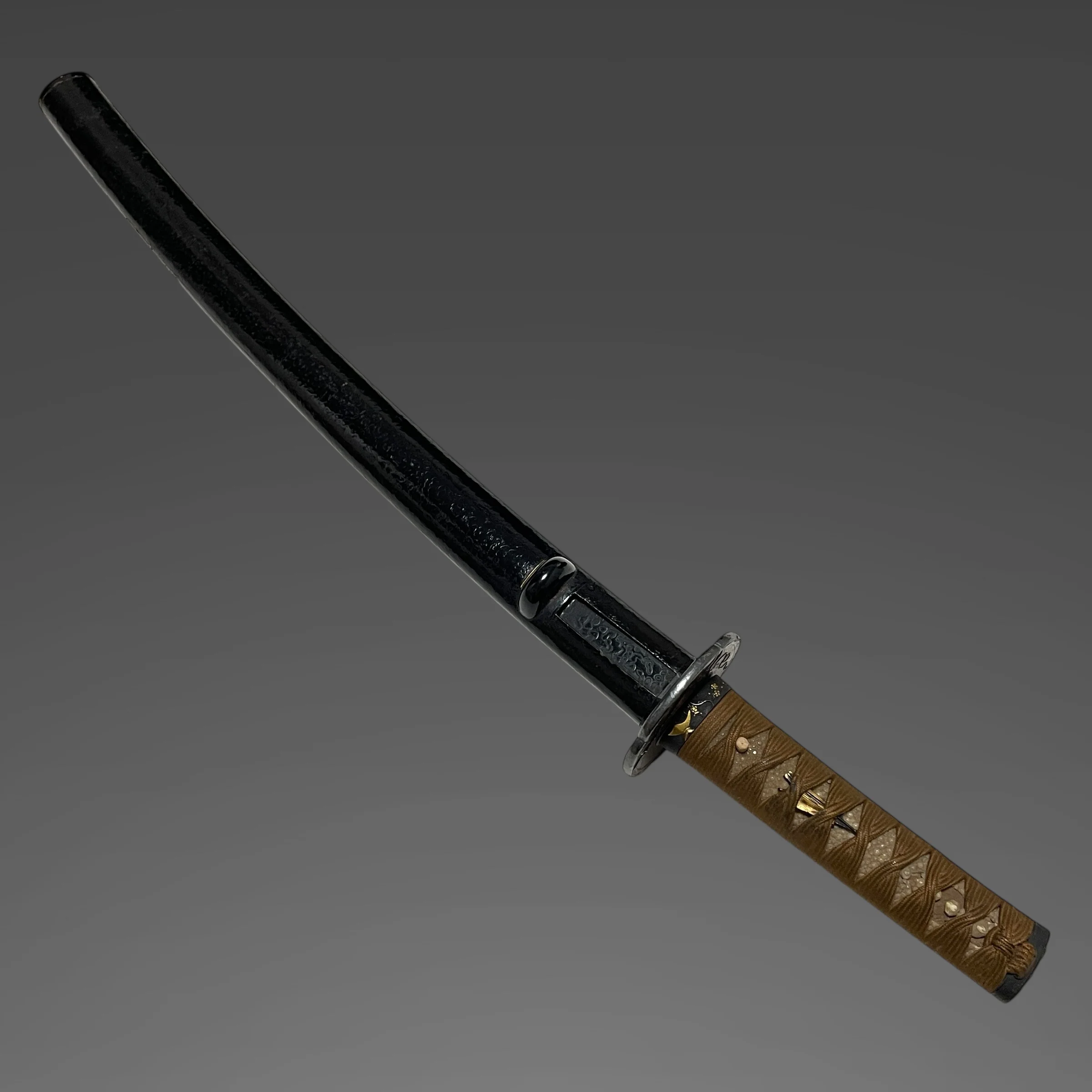 Antique Koshirae for Wakizashi with Plum-themed Fittings, Edo Period — 3 of 15