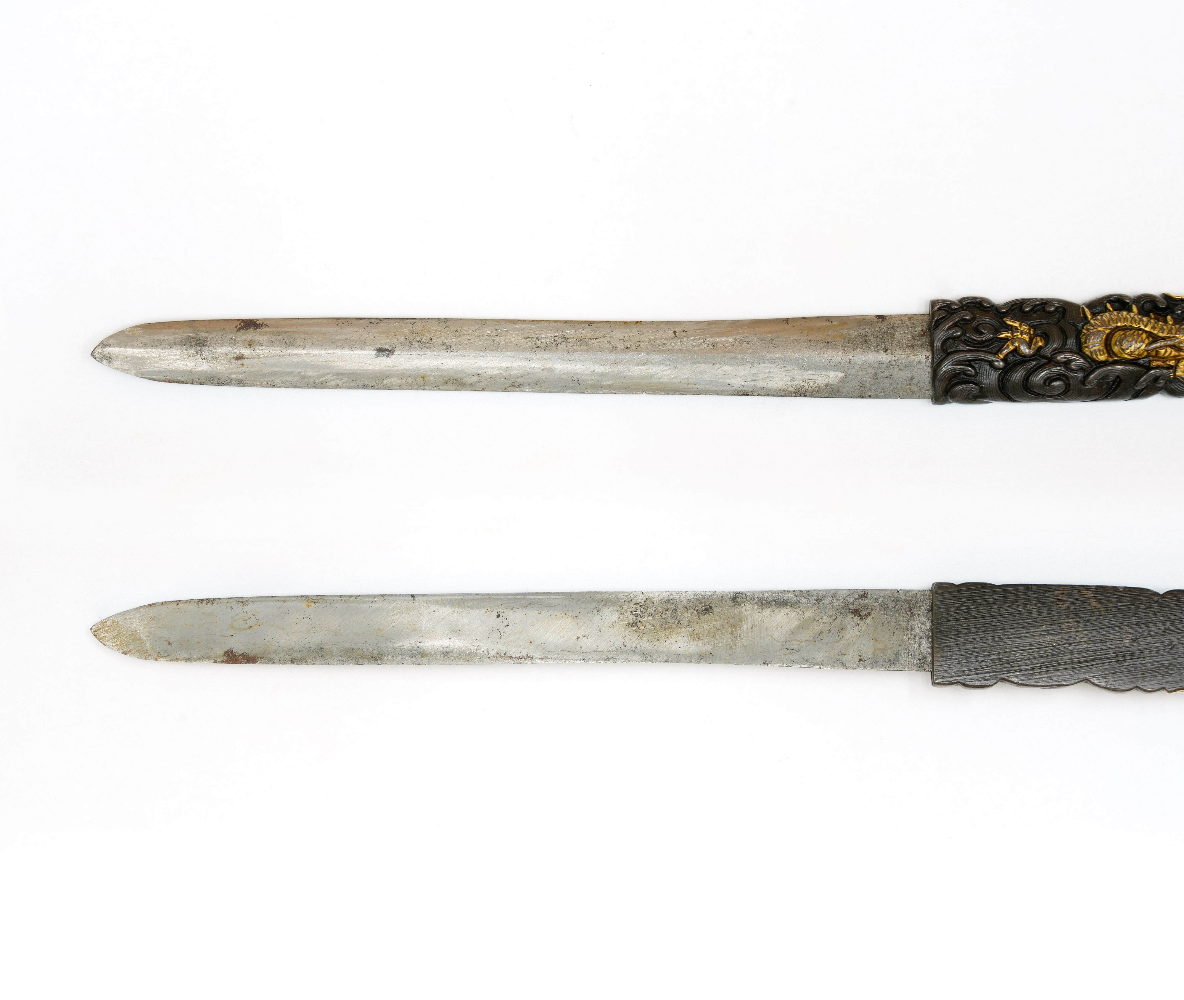 Kozuka with Namihashiriryu (Dragon in Waves) Design (with Umahari) - Mumei — 4 of 12