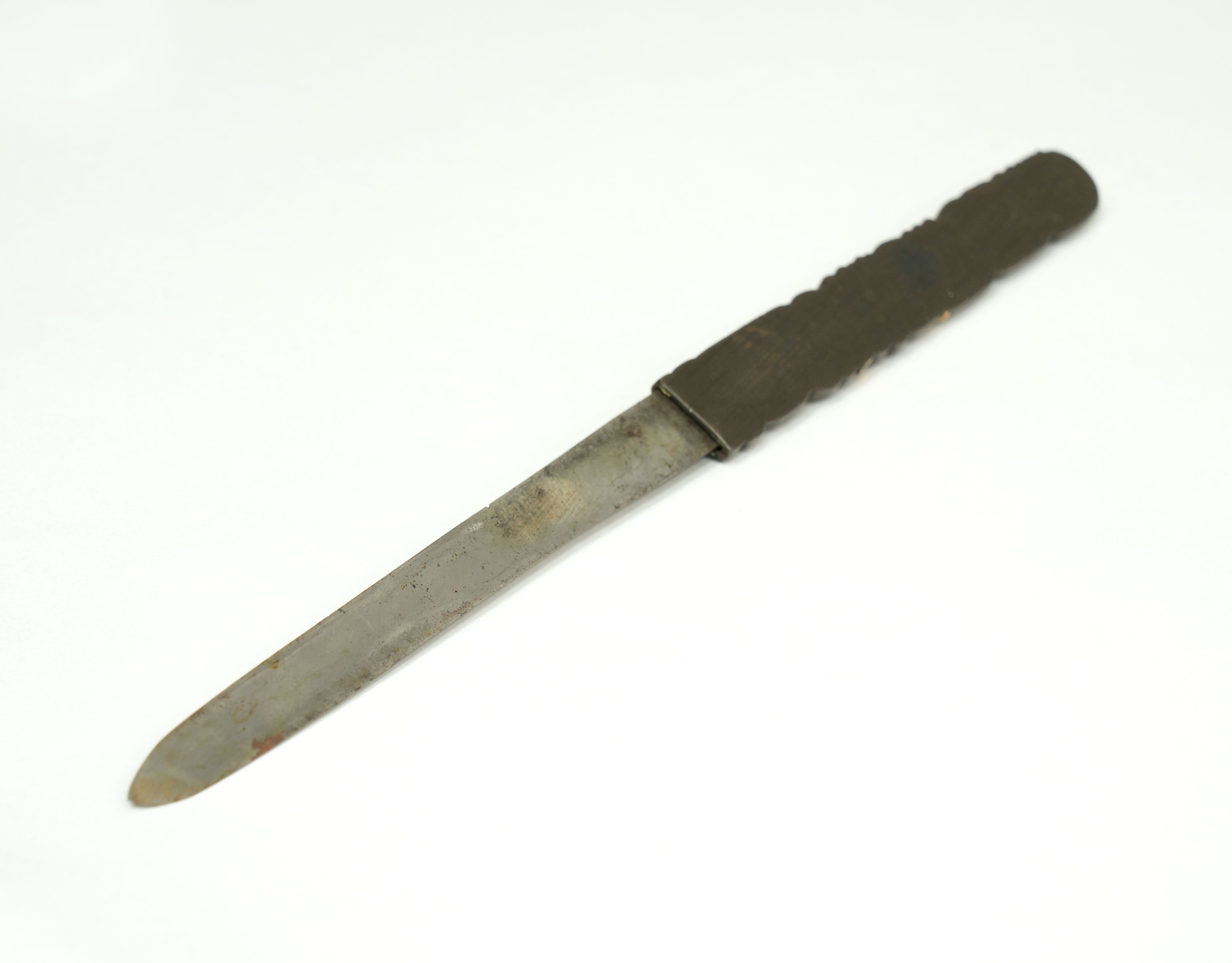 Kozuka with Namihashiriryu (Dragon in Waves) Design (with Umahari) - Mumei — 9 of 12
