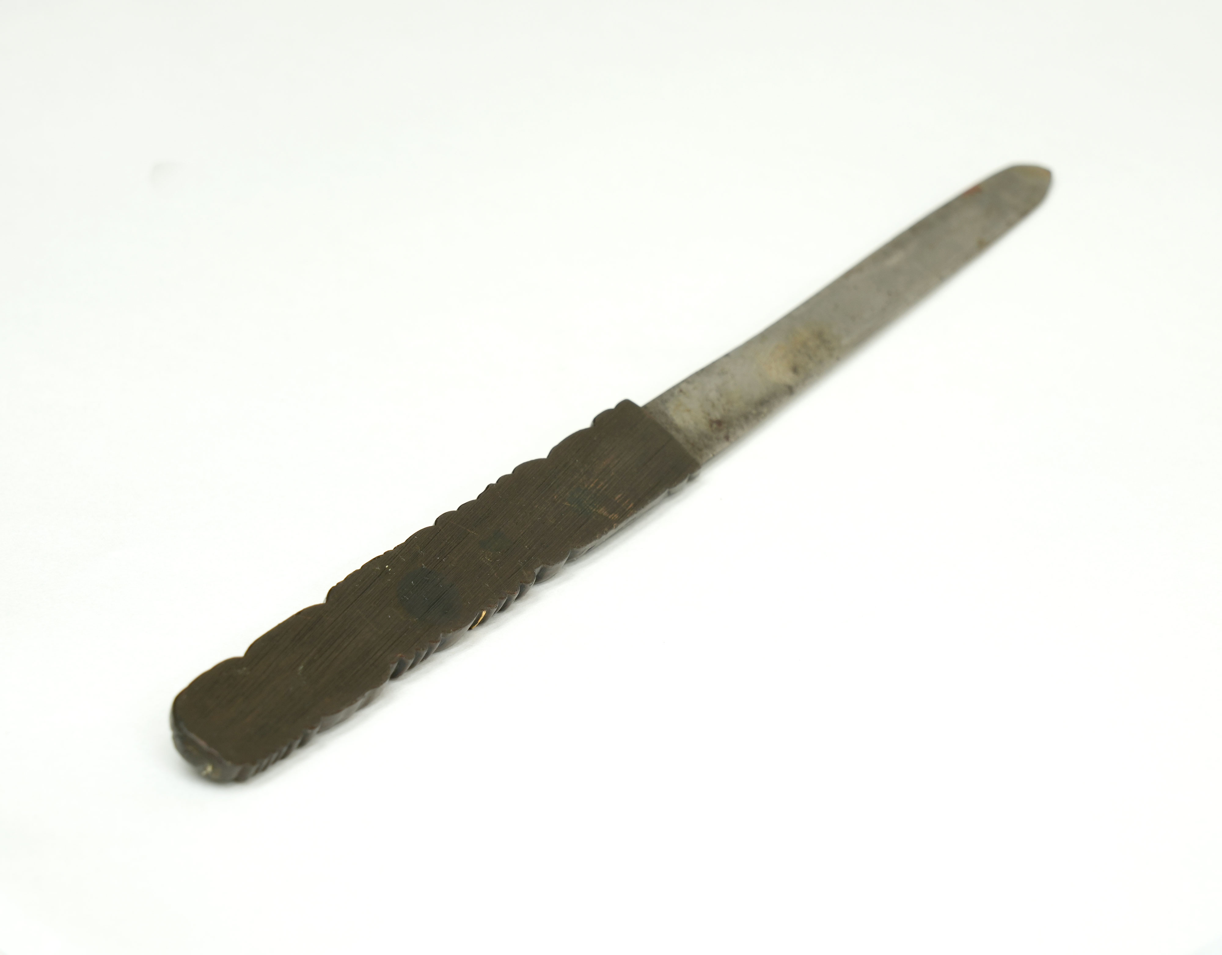 Kozuka with Namihashiriryu (Dragon in Waves) Design (with Umahari) - Mumei — 11 of 12