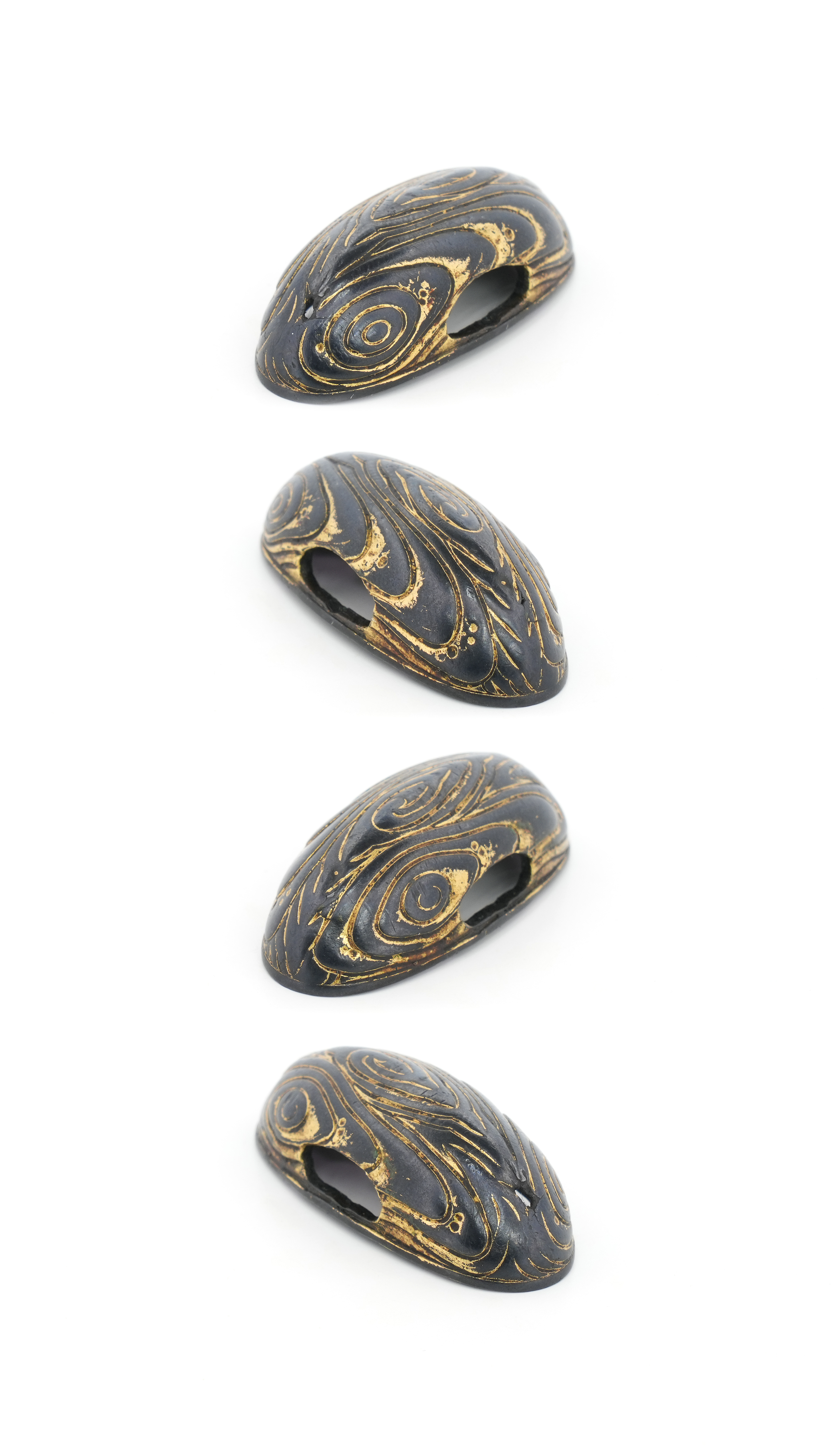 Fuchi-Kashira with Wood Grain Design, Mumei — 7 of 9