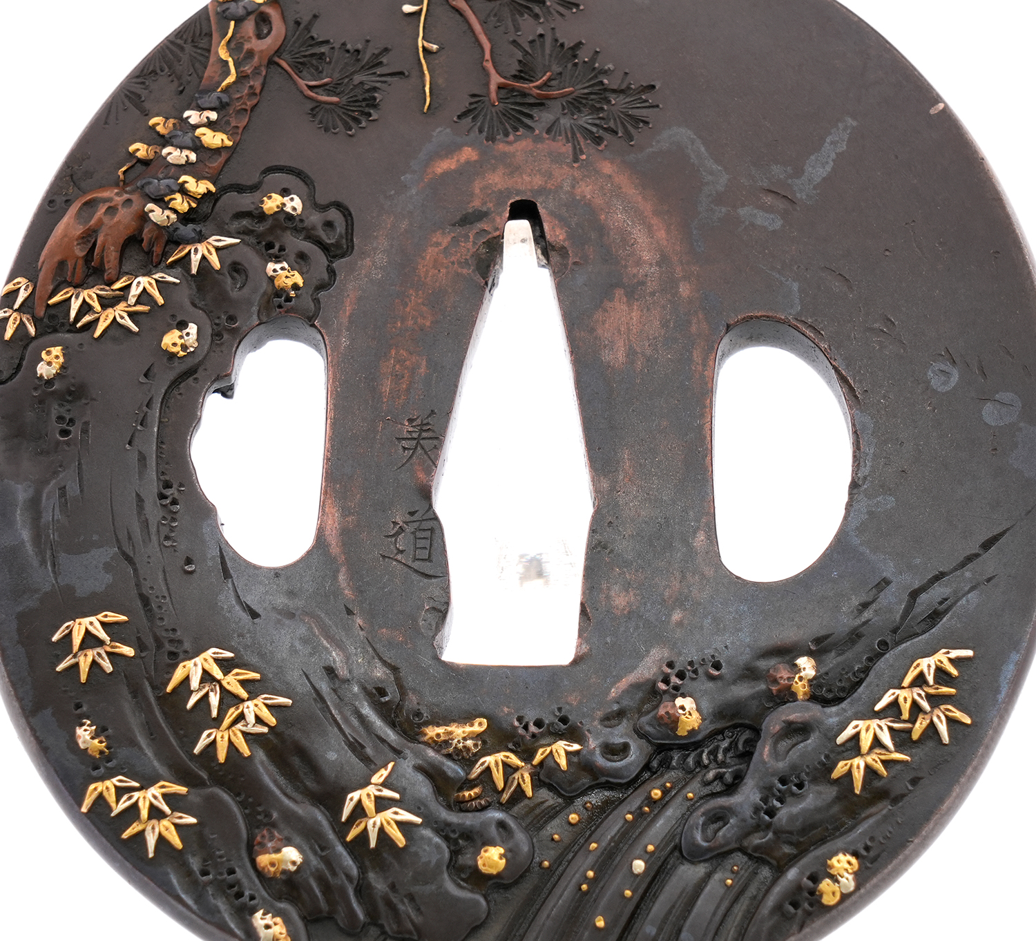 Tsuba: Ishibashiyama Kassen-zu by Yoshimichi — 4 of 21