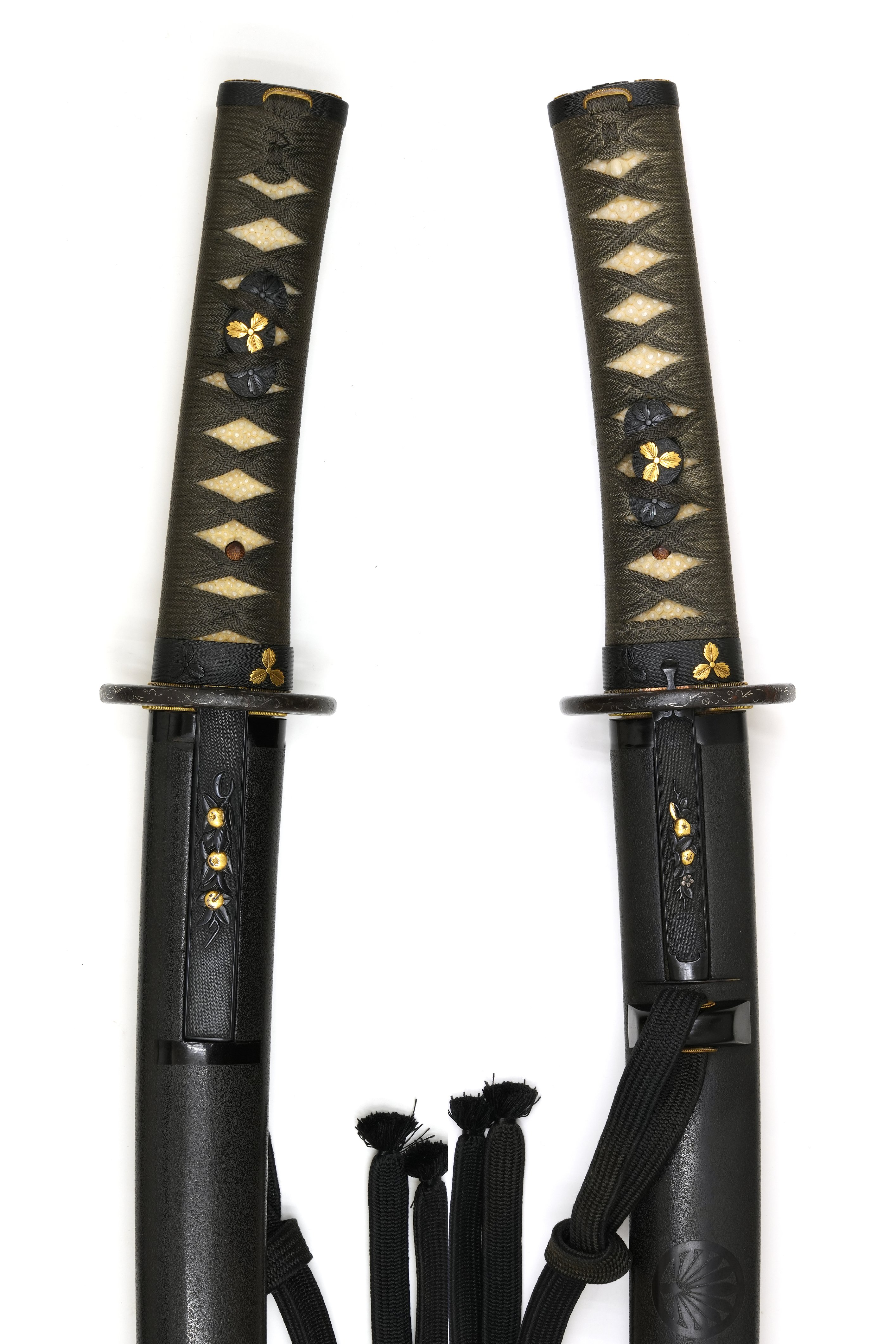 Black Ishime-lacquered Saya Wakizashi Koshirae — 3 of 22