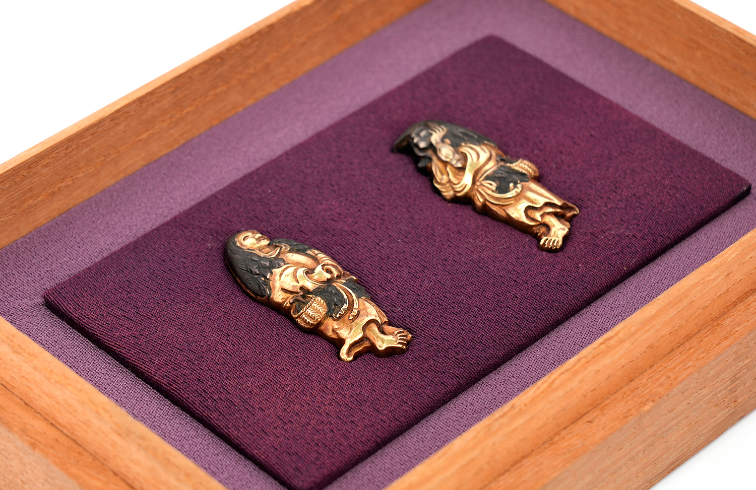 Menuki with Two Immortals Design, Mumei (Kyokinko) - 13-256 — 16 of 24