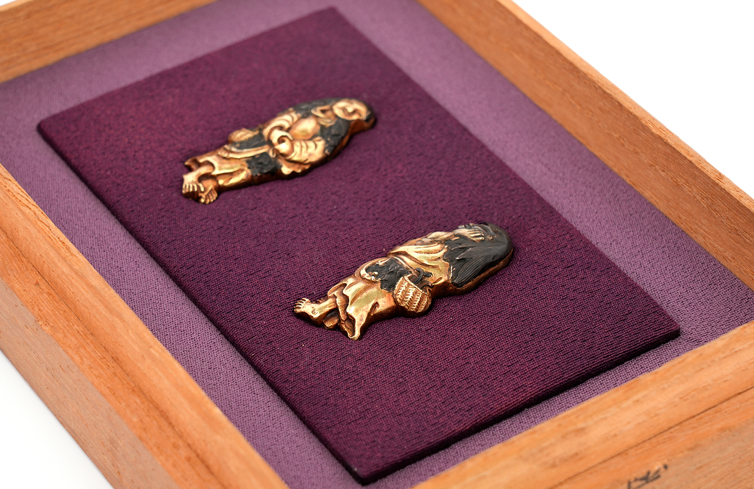 Menuki with Two Immortals Design, Mumei (Kyokinko) - 13-256 — 17 of 24