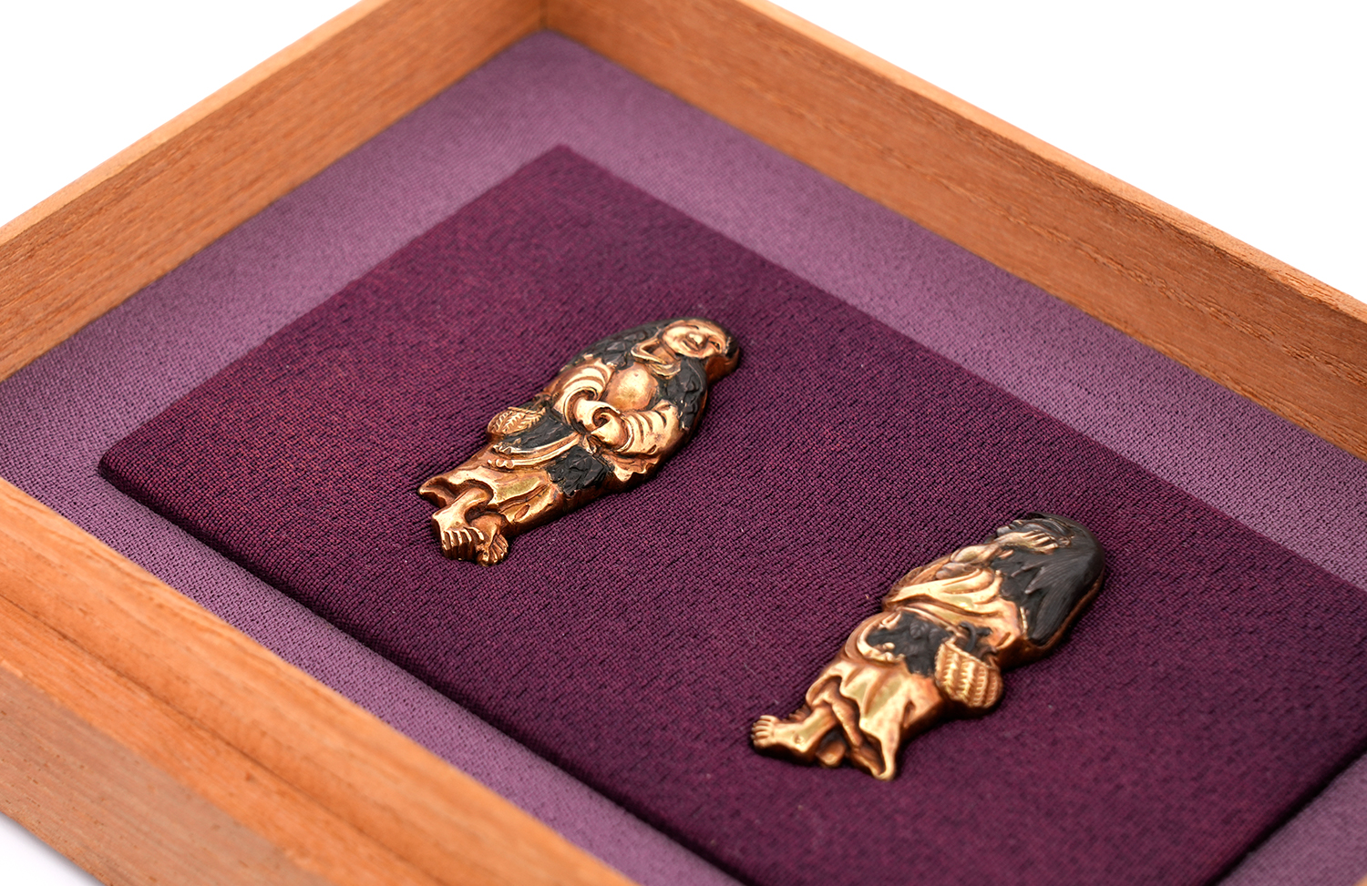 Menuki with Two Immortals Design, Mumei (Kyokinko) - 13-256 — 23 of 24