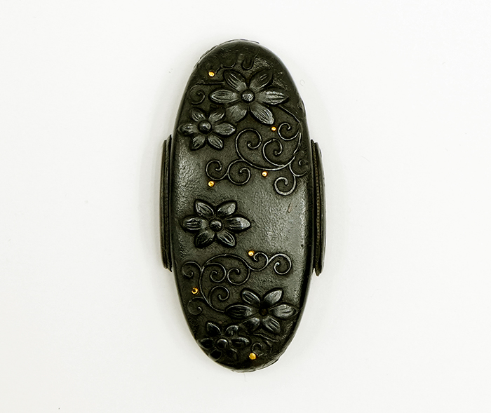 Fuchi: Clematis and Arabesque Design, Mumei — 3 of 10