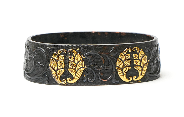 Fuchi with Arabesque and Japanese Ginger Crest, Mumei — 7 of 12