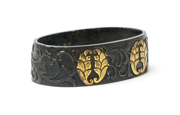 Fuchi with Arabesque and Japanese Ginger Crest, Mumei — 12 of 12