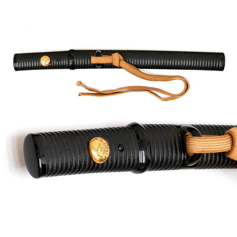 Black Wrinkled Leather Lacquered Sendankizami Saya Aikuchi Tanto Koshirae - 18-024 — 2 of 8