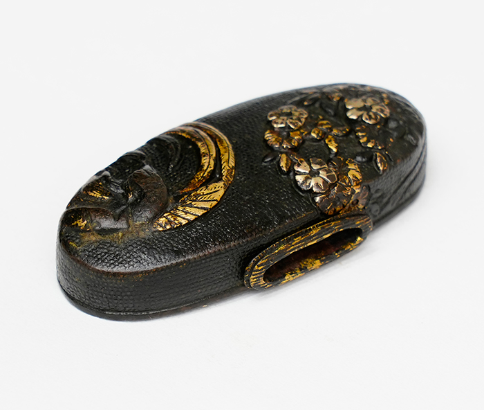 Fuchi-Kashira: Cherry Blossom, Paulownia, and Phoenix Design, Mumei — 7 of 16