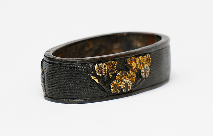 Fuchi-Kashira: Cherry Blossom, Paulownia, and Phoenix Design, Mumei — 12 of 16
