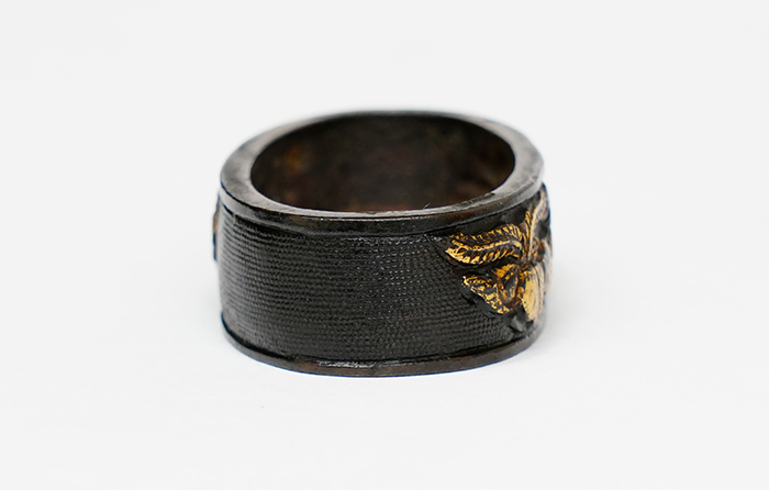 Fuchi-Kashira: Cherry Blossom, Paulownia, and Phoenix Design, Mumei — 15 of 16
