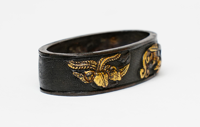 Fuchi-Kashira: Cherry Blossom, Paulownia, and Phoenix Design, Mumei — 16 of 16
