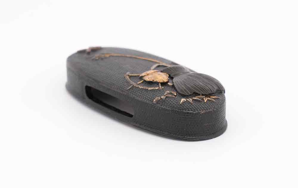 Fuchi-Kashira: Iwamoto Konkan - Straw Drying Design — 7 of 17