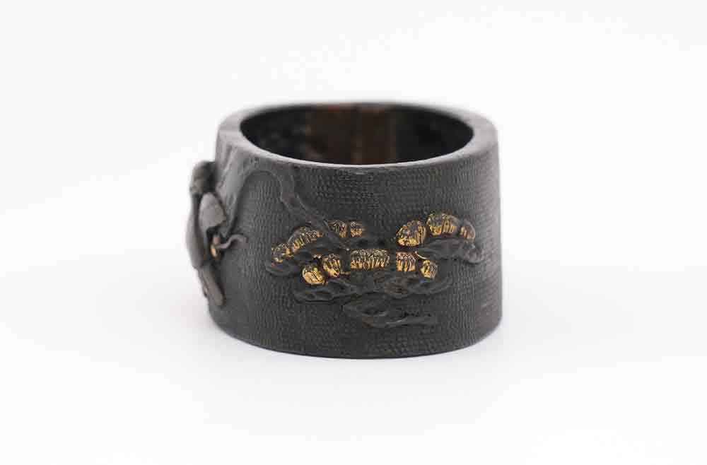 Fuchi-Kashira: Iwamoto Konkan - Straw Drying Design — 12 of 17
