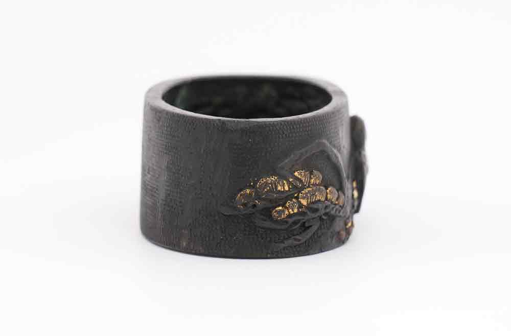 Fuchi-Kashira: Iwamoto Konkan - Straw Drying Design — 16 of 17