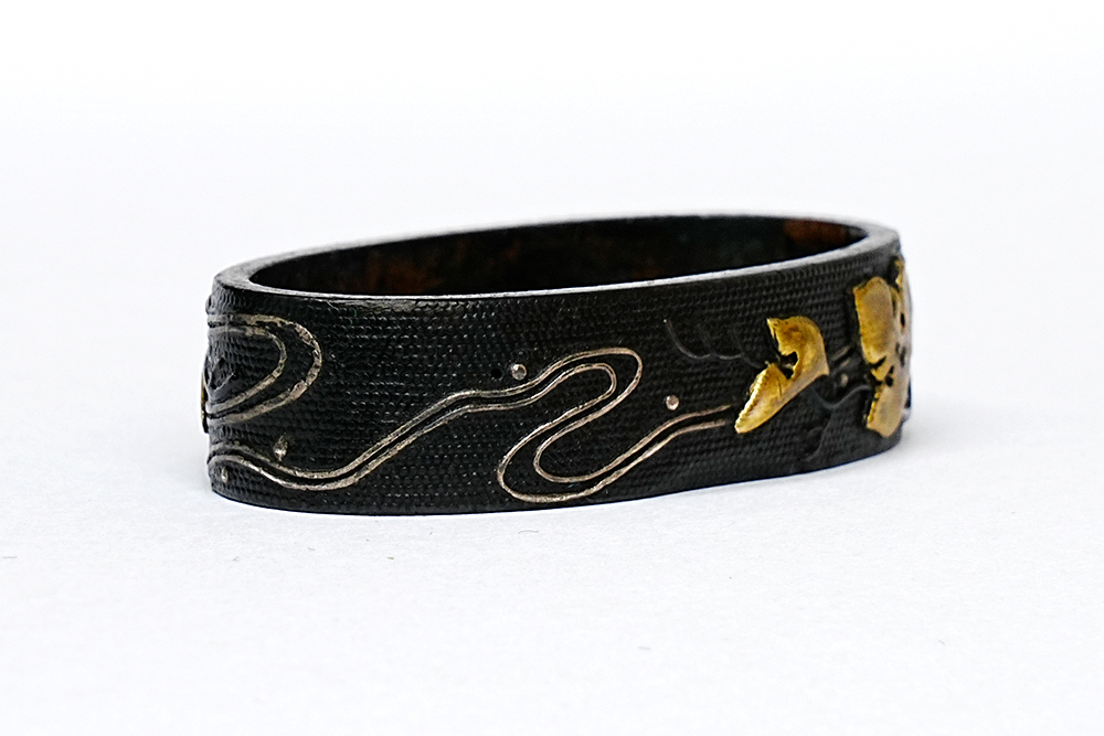 Fuchi-Kashira: Leaves and Stream Design, Hachi (Kao) — 7 of 11