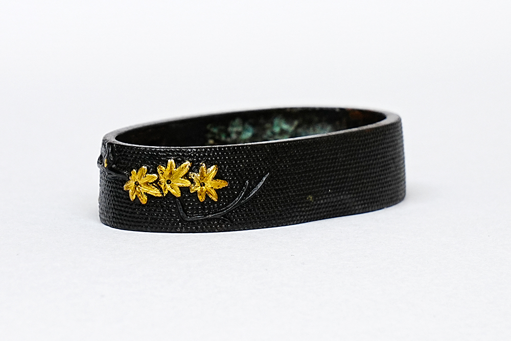 Fuchi Kashira: Maple and Deer Design, Mumei — 6 of 10