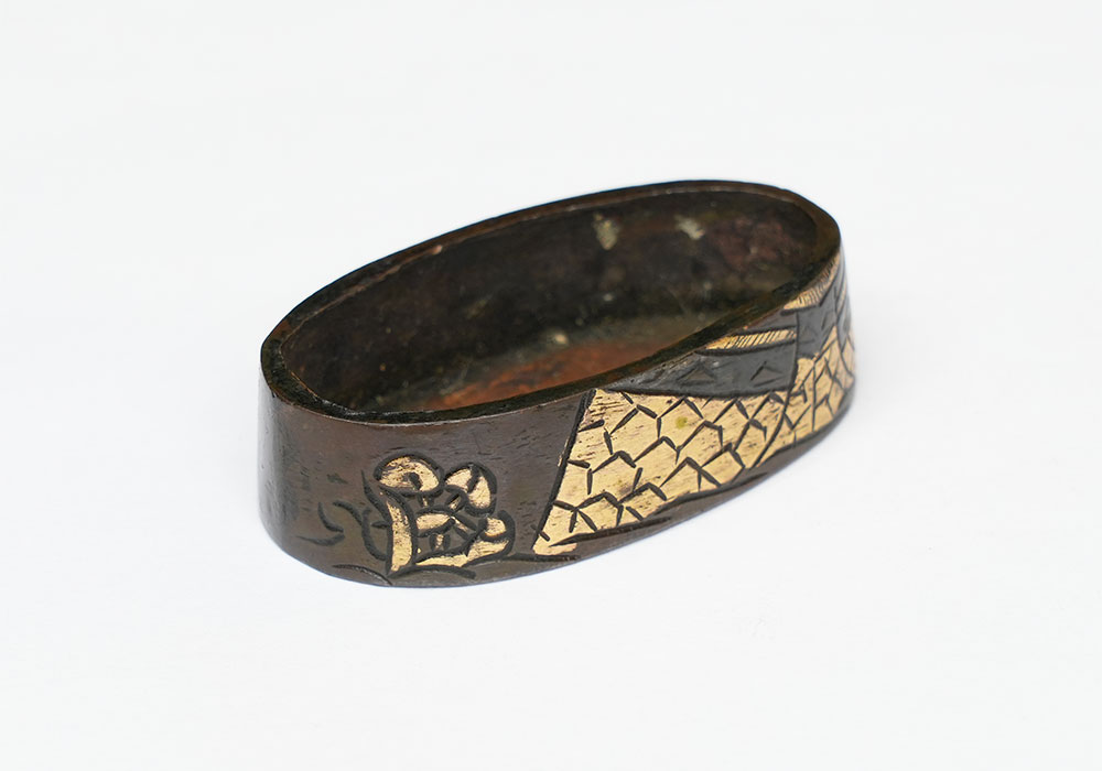 Yodo Castle Design Fuchi-Kashira, Mumei — 4 of 7