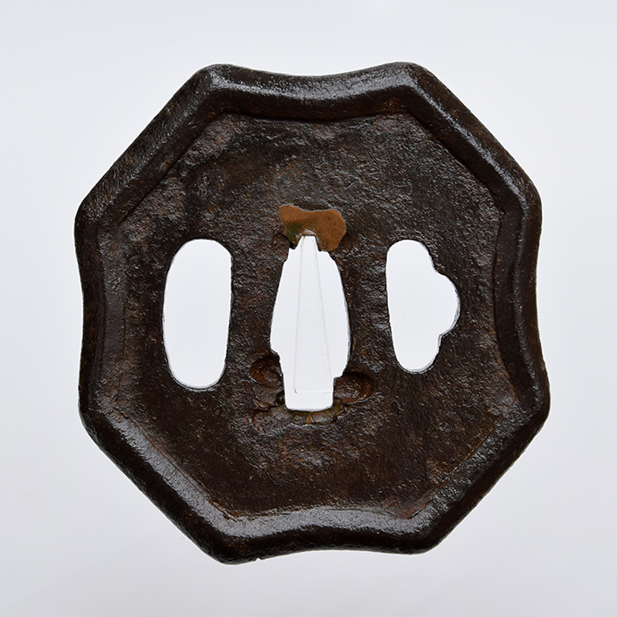 Shikaku Sumikiri Mumei Tsuba 12-947 — 2 of 3