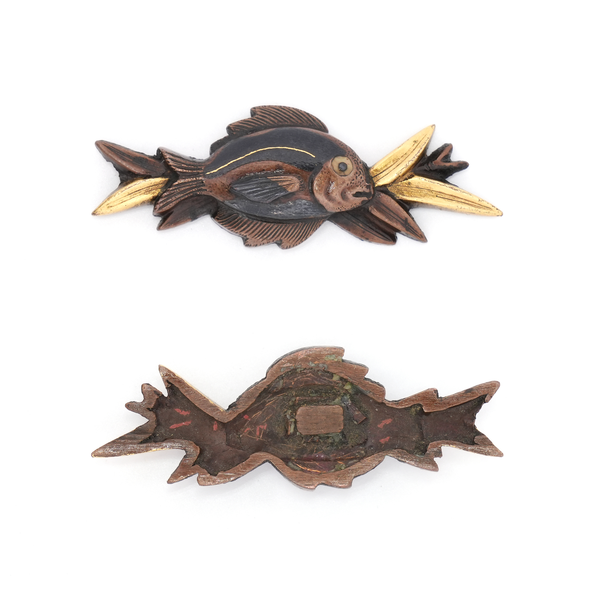 Menuki: Bamboo and Sea Bream Design, Mumei — 2 of 3