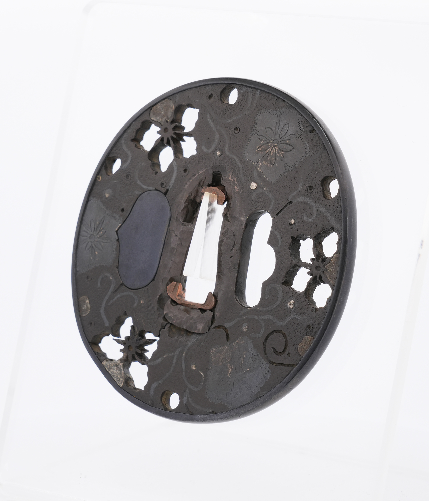 Nadeshiko Sukashi Tsuba: Mumei (Ko-Kinko) — 4 of 11