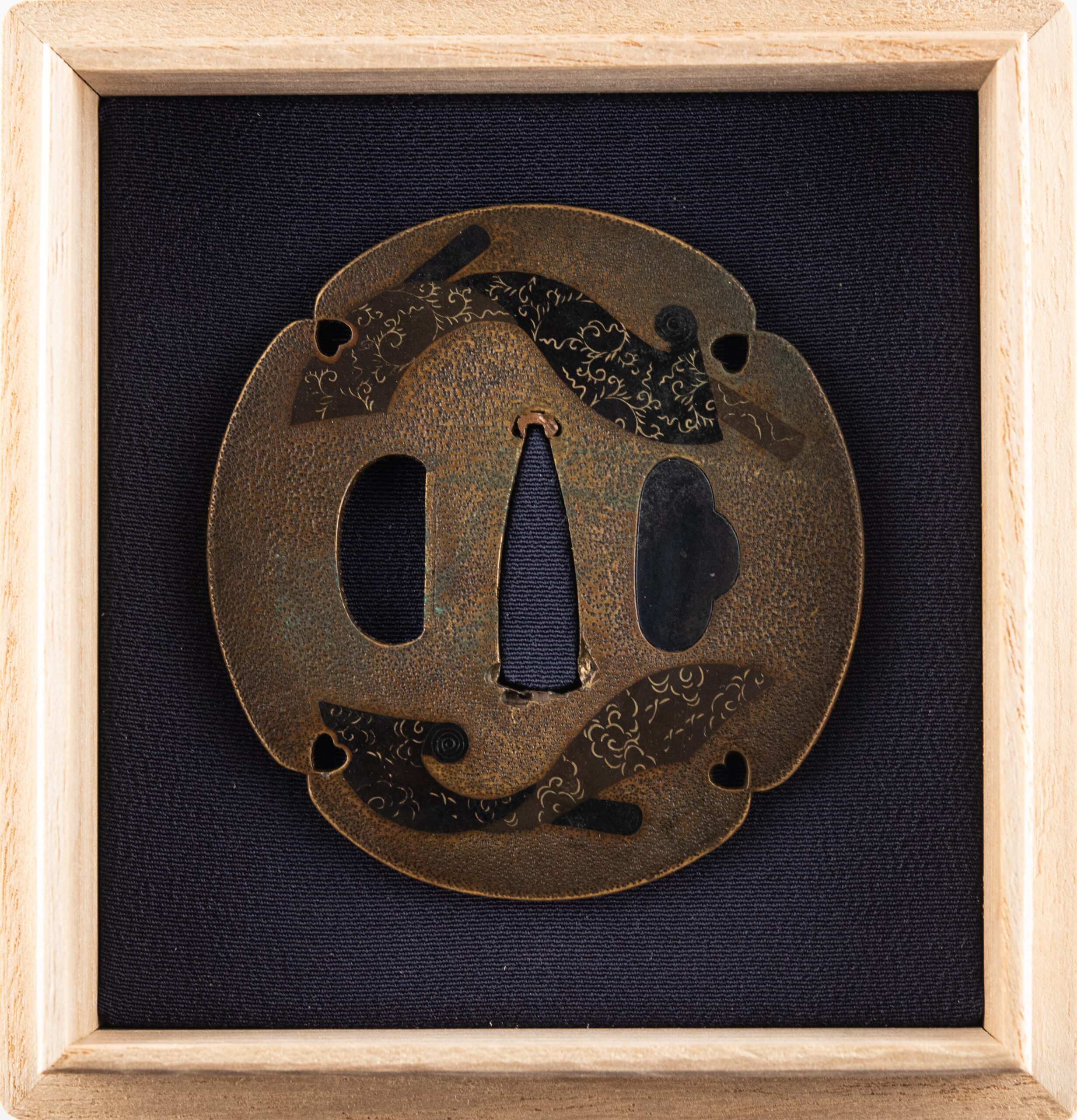 Umetada Style Sentoku Tsuba with Textile Rolls – Middle Edo Period — 3 of 10