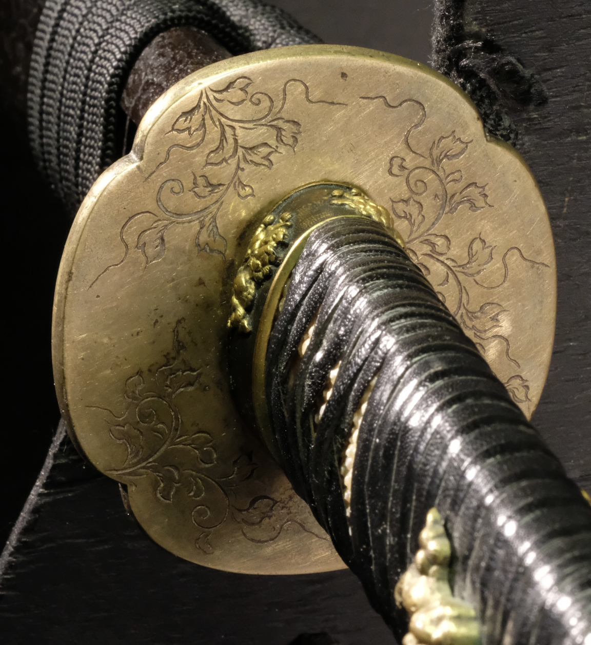 Koshirae / Wakizashi / Shishi — 3 of 10