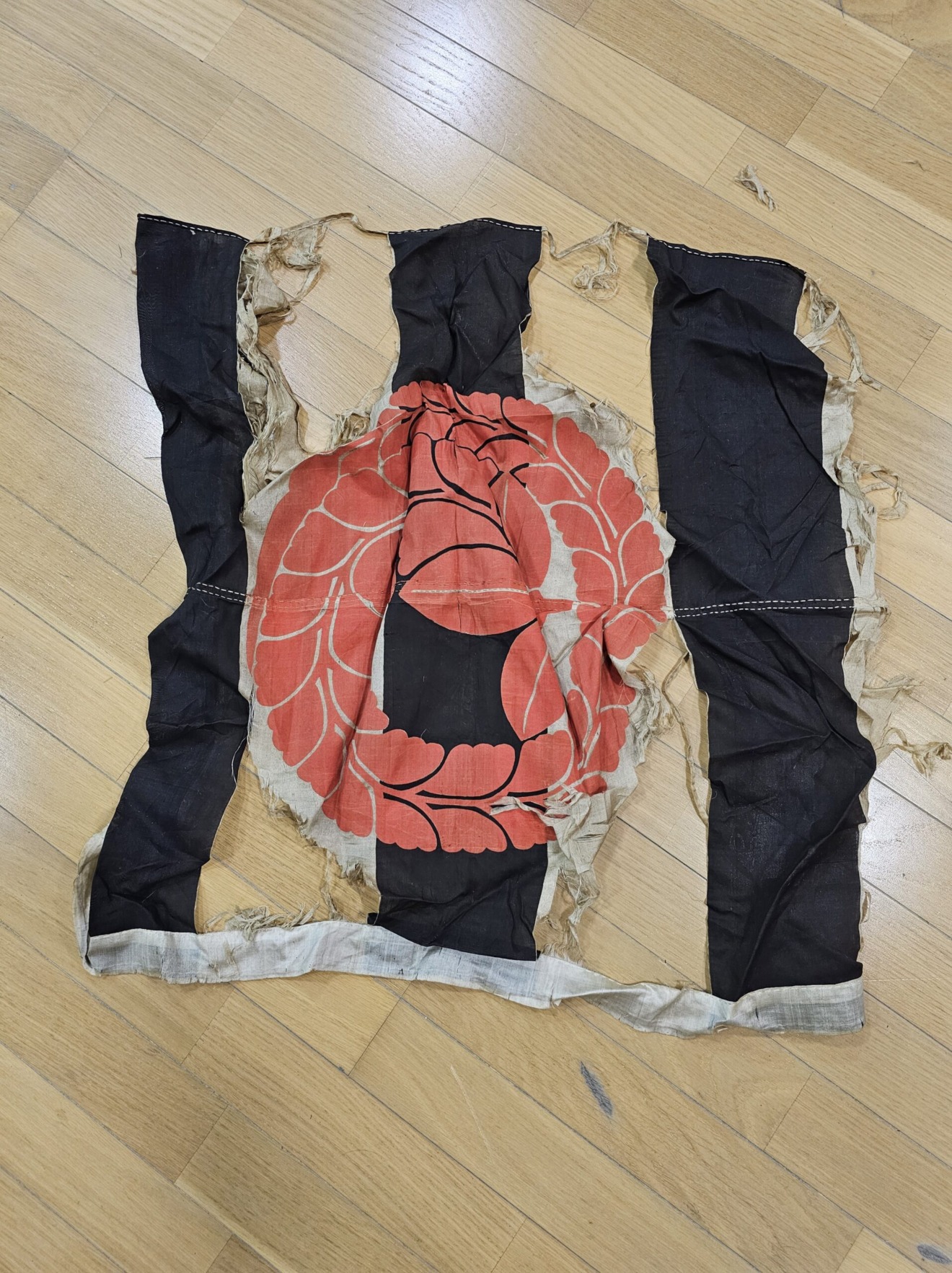 07-095 Iroiro Odoshi Nimai-Do Gusoku Armor (Wakayama Castle Exhibition Item) — 6 of 11