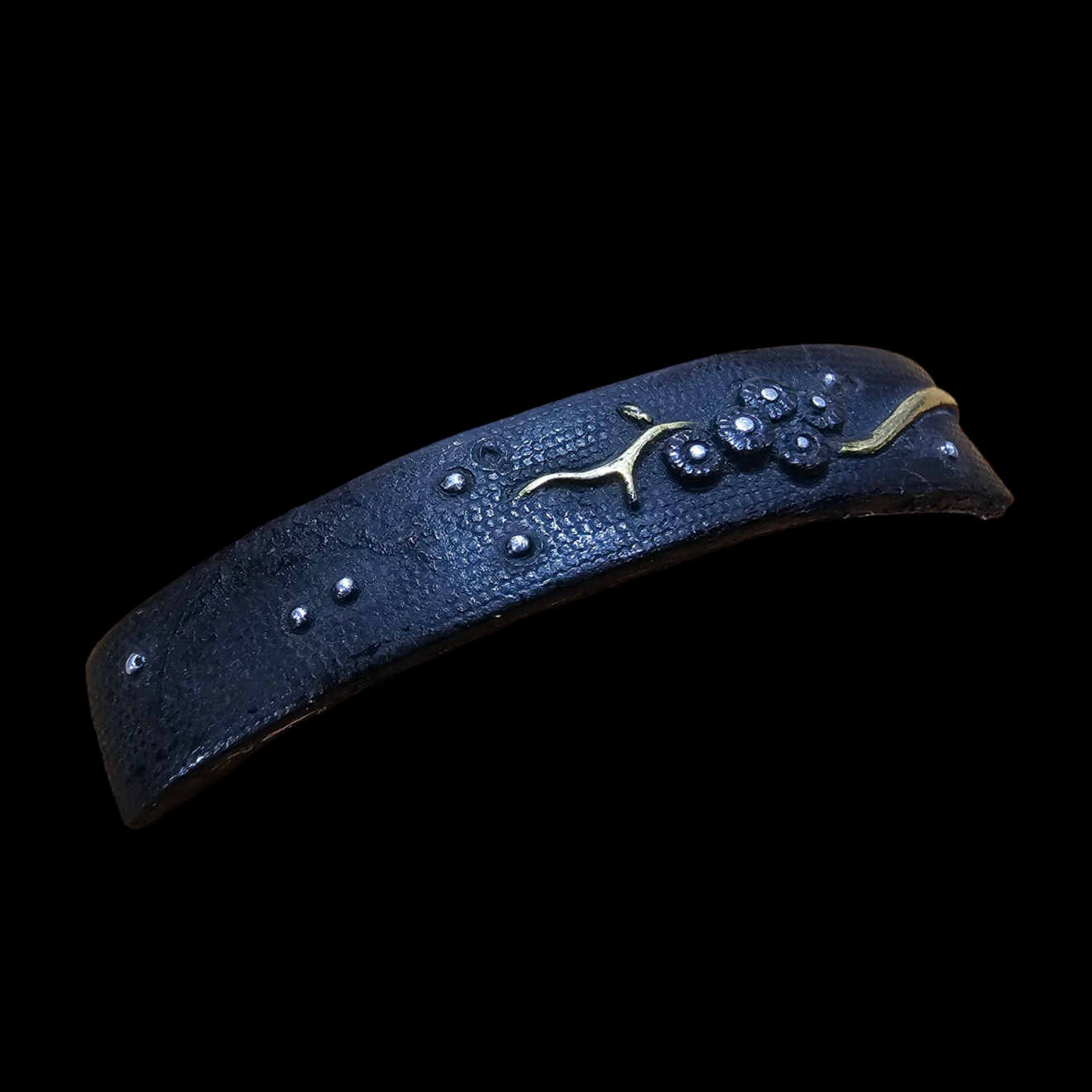 Ichimonji (Fuchi for Kozuka-hitsu) — 2 of 3