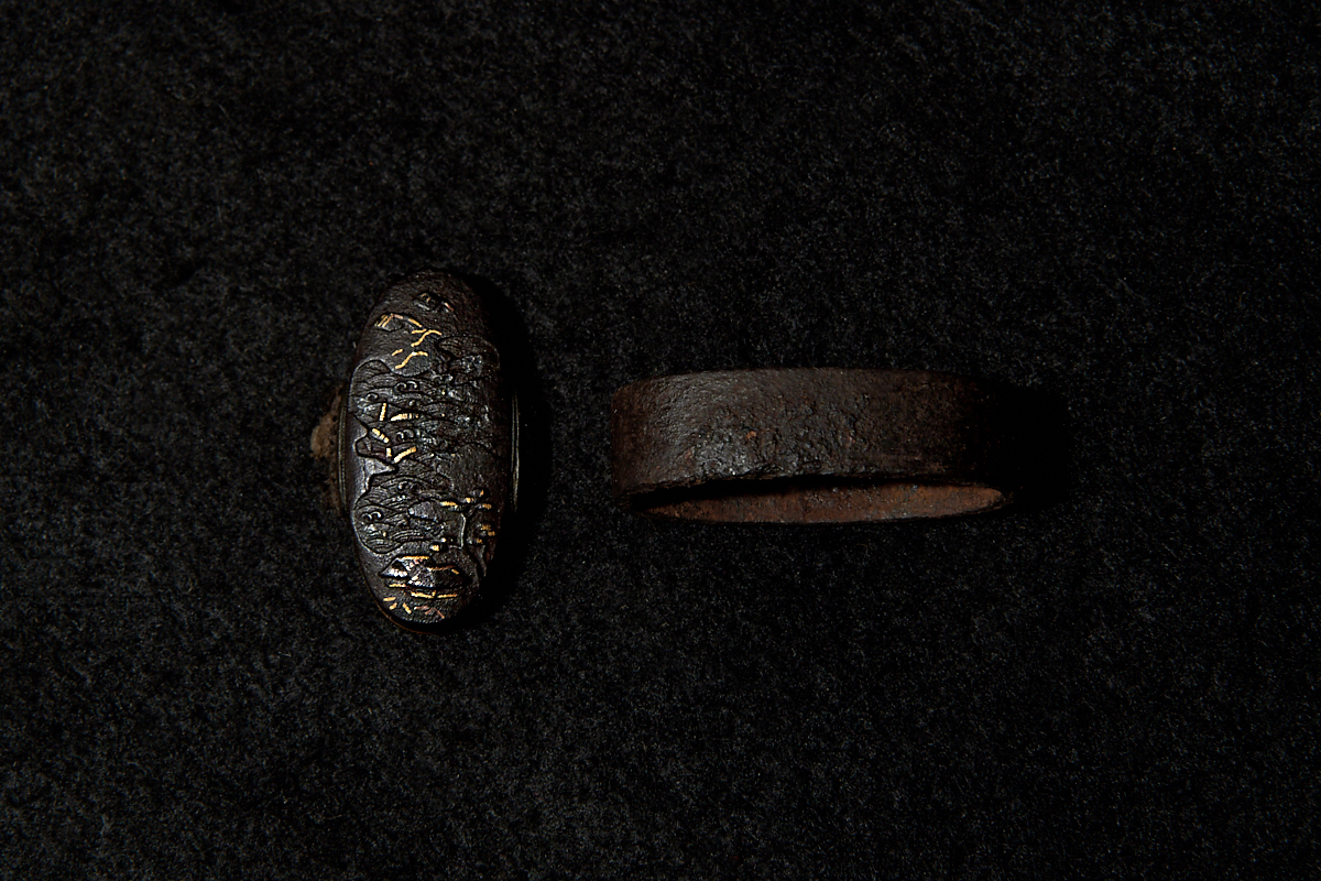 Fuchi-Kashira: Mumei - Chrysanthemum and Wild Grass — 4 of 4